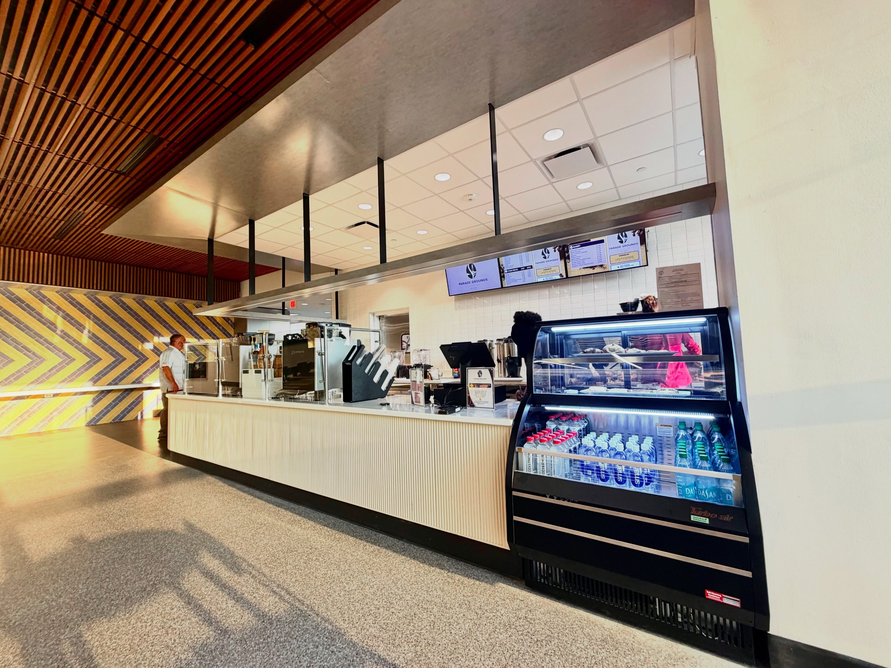 Did you know we are now serving Light House Coffee at Parade Grounds on LSU’s campus in The 5 Dining Hall?! They accept cash, credit, Paw Points, and Tiger Cash! 🐯💛💜💛💜🐯 @lsu.dining @lsu @lsucampuslife #lighthousecoffeebr #lsudininghall #poweredbylighthouse #🤗