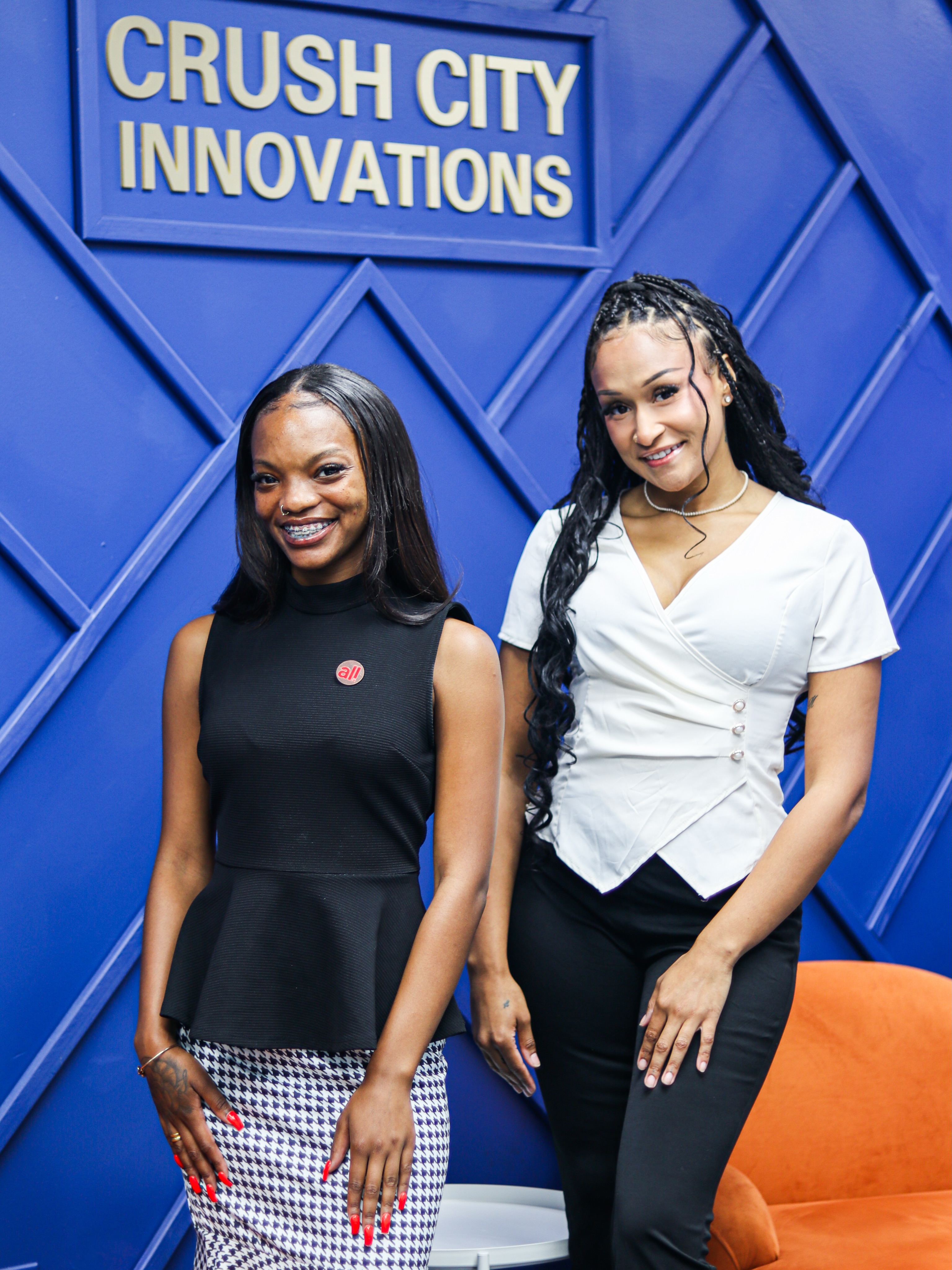 Dress for success ✨ Our team understood the assignment! 👏🏽 Showing up confident, polished, and ready to make moves. 💼🔥
#CrushCity #DressForSuccess #BestDressed #LevelUp #SuccessMindset