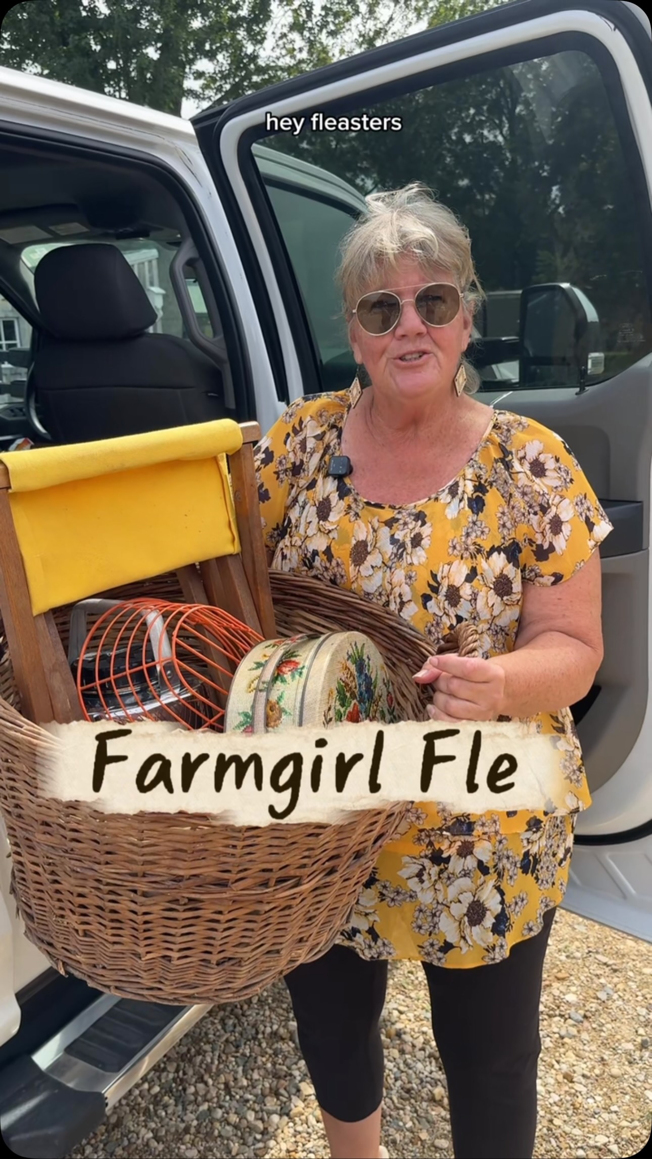 It’s almost time for the Fall Flea and Faith has been working hard to bring you the best vintage pieces in the Farmgirl Flea Booth.
See something you like? Details on Tickets are at www.farmgirlflea.com for THIS WEEKEND! (September 25-26)
#picking #antiques #vintage #booth #markets