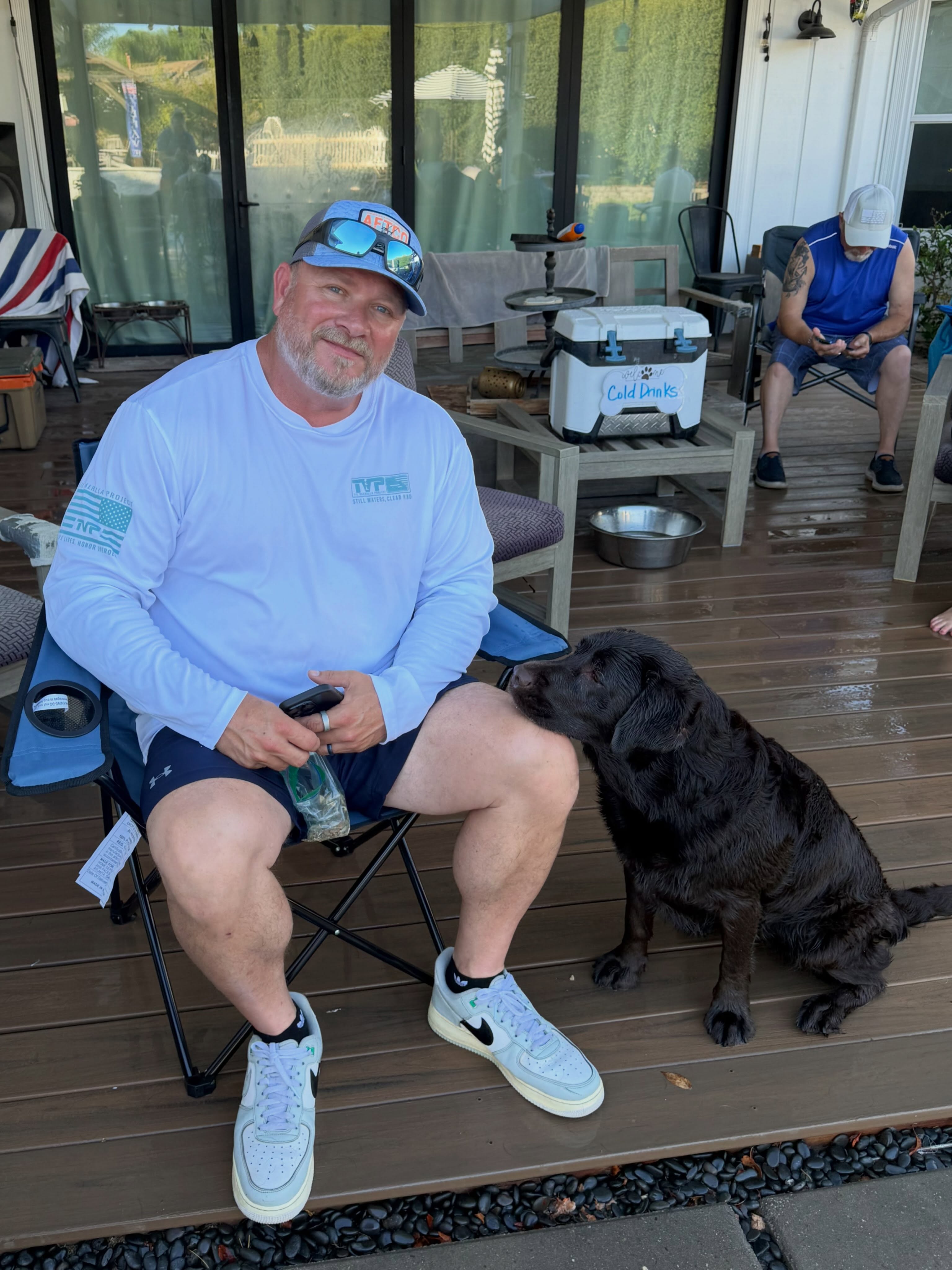 Marine veteran Bobby Hensley spent years carrying PTSD and anxiety after his service. Today a chocolate Lab named Frankie walks beside him from the moment he wakes until the moment he sleeps.
In crowds she calms him. If someone comes up from behind, she alerts. At night she leaves her crate and nudges him out of a nightmare. At
Ortega High School, where Bobby is an assistant principal, students have told him they show up because they get to see Frankie.
Read Bobby and Frankie’s story. Link in the comments.
#freedomdogsorganization #HeroesForOurHeroes #ServiceDog #PTSD