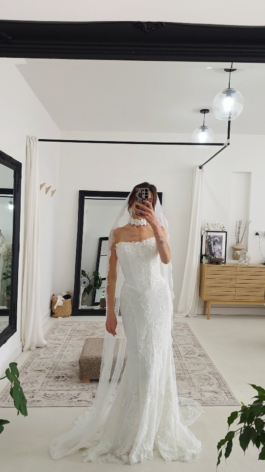One dress. Seven ways. Endless possibilities. ✨
Meet Vendela by @serenebymadilane the new arrival from the Serene by Madi Lane Collection that proves you might not need a second dress after all…
From effortlessly romantic to sleek and sophisticated, Vendela can be styled and transformed to suit your bridal vision. Seven looks, one unforgettable gown. 🤍
Because when your dress is this good… why stop at one way to wear it?
Which Vendela styling is your favourite 1–7? Tell us below 👇
✨ Ready to discover your Vendela look?
Book your appointment at Elizabeth Kate Bridal, North Lincolnshire and let’s find the styling that feels completely you.
📱www.elizabethkatebridal.co.uk
📞 01724 645 058
📧 hello@elizabethkatebridal.co.uk
📍128 High Street Crowle DN17 4DR
#MadiLaneBridal #Vendela #ElizabethKateBridal #NorthLincolnshireBrides #WeddingDressInspiration