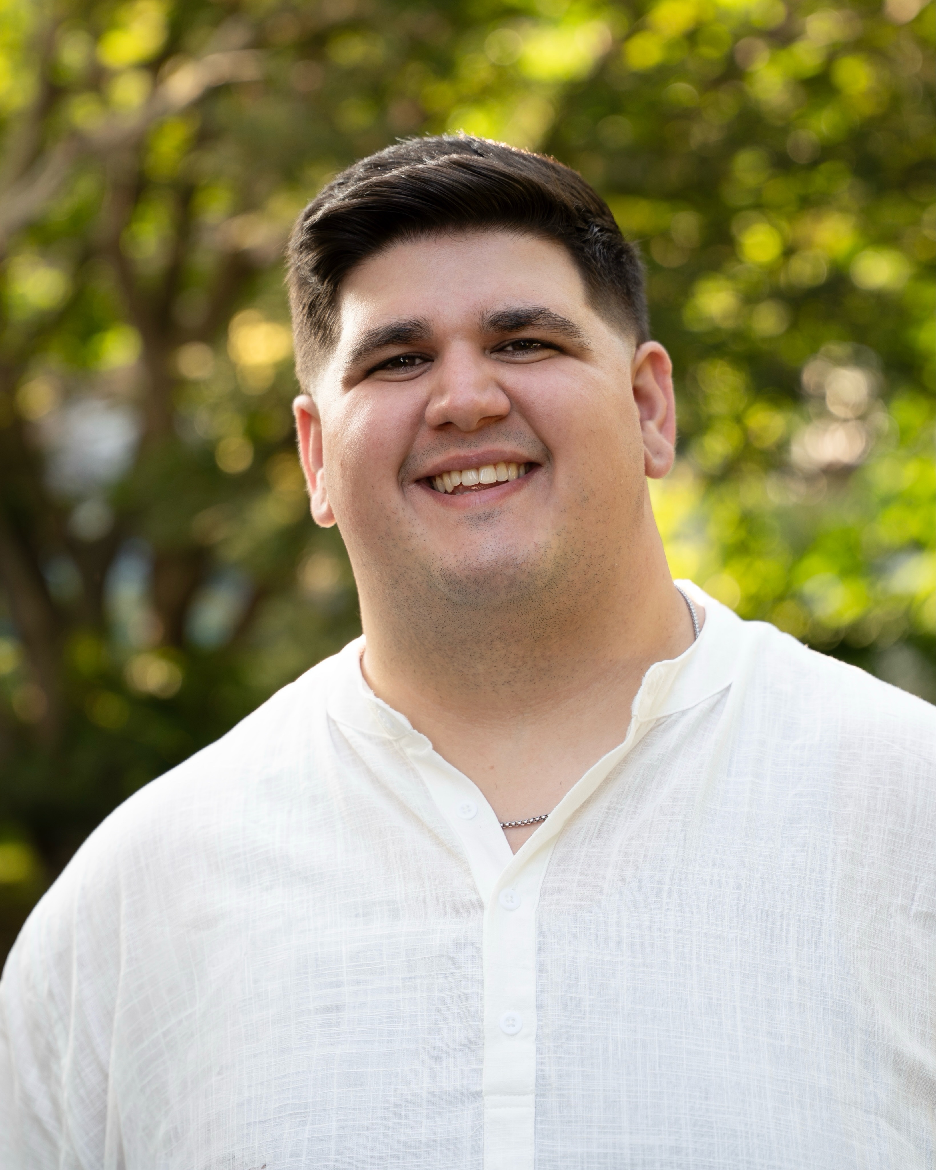 📣 𝗡𝗘𝗫𝗧 𝗨𝗣:
Puerto Rican tenor, Juan Hernández (@juan_hernandez_tenor), has performed leading roles in opera and as a concert soloist in the United States and abroad. He has sung with Cape Town Opera, Sarasota Opera, Palm Beach Opera, Teatro Nuovo, New Amsterdam Opera, and The Opera Next Door, among others. Juan’s role credits include Nemorino, Ferrando, Conte Almaviva, Don José in La Carmencita and Federico in Stiffelio.
On the concert stage, Juan has appeared as a soloist in works including Orff’s Carmina Burana and Mozart’s Requiem and Vesperae solennes de confessore with Musica Viva NY, as well as Monteverdi’s Vespro della Beata Vergine and Bach’s St. John Passion with The Opera Next Door.
Juan is an alumnus of the Sarasota Opera Studio Artist Program, Teatro Nuovo, and the Palm Beach Opera Bailey Apprentice Artist Program. He is also a prizewinner in competitions including the NATS New York City District Competition and the Metropolitan Opera Laffont Competition.