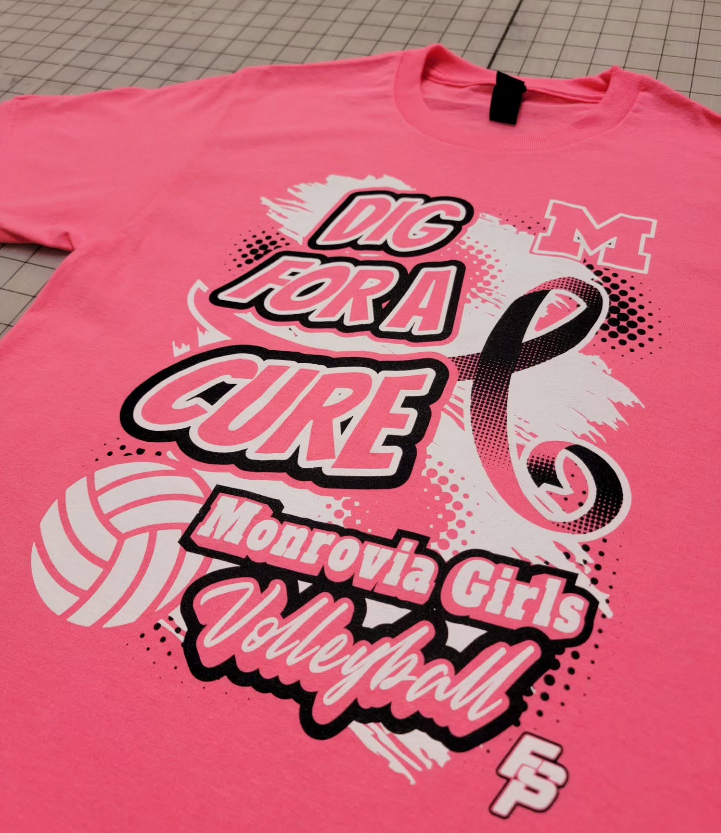 Get served a couple of awesome tees😎🏐 We screen printed them for the Monrovia Girls Volleyball team! Order your team merch with us by emailing info@fspdesigns.com 🤩
#FSP Designs x @monroviagirlsvolleyball
*
*
*
*
*
#screenprinting #customtees #volleyball #printshop