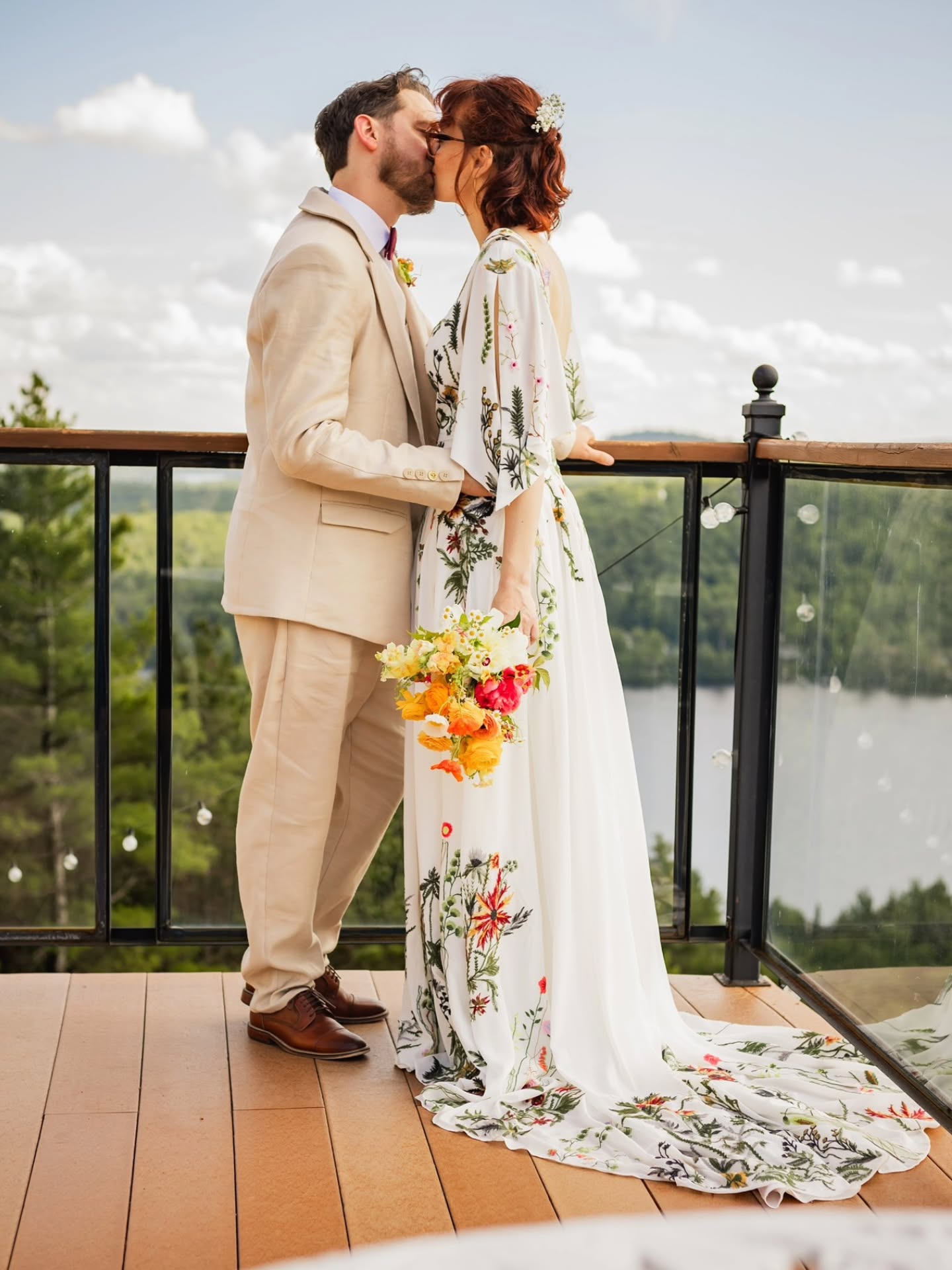 J'ai eu un gros coup de cœur pour ce mariage en forêt au magnifique Domaine 360! Digne d'un rêve! 😍🧡✨️
Merci aux amoureux pour votre précieuse confiance qui m'a permet de m'amuser à créer tout au long de la journée et merci à Alexandre Roy pour ton aide! 😊
#lovestory #weddingphotography #weddingphotographer #lovewins🌈 #marimayloubierphotographe