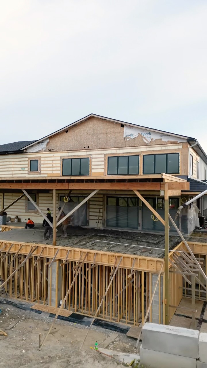 At our massive barndominium build in Saginaw today with our concrete buddies. Pouring the remaining ICF forms for the back deck. Once this incredible deck is set, the back of the house will be wrapped up in no time.
Michigan Contractor | Saginaw Builder | Barndominium Builder | Insulated Concrete Forms | Custom Home