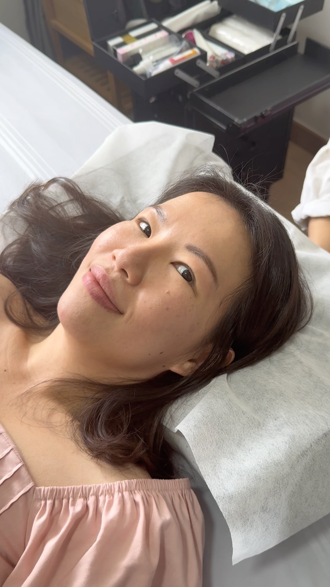A little beauty refresh, delivered right to your doorstep 🏡
Watch DJ Shu Hui's transformation with our signature lash extensions and nail services, all from the comfort of home.
Because looking your best should be effortless 💕
Book your Home Visit with Perky Lash today.