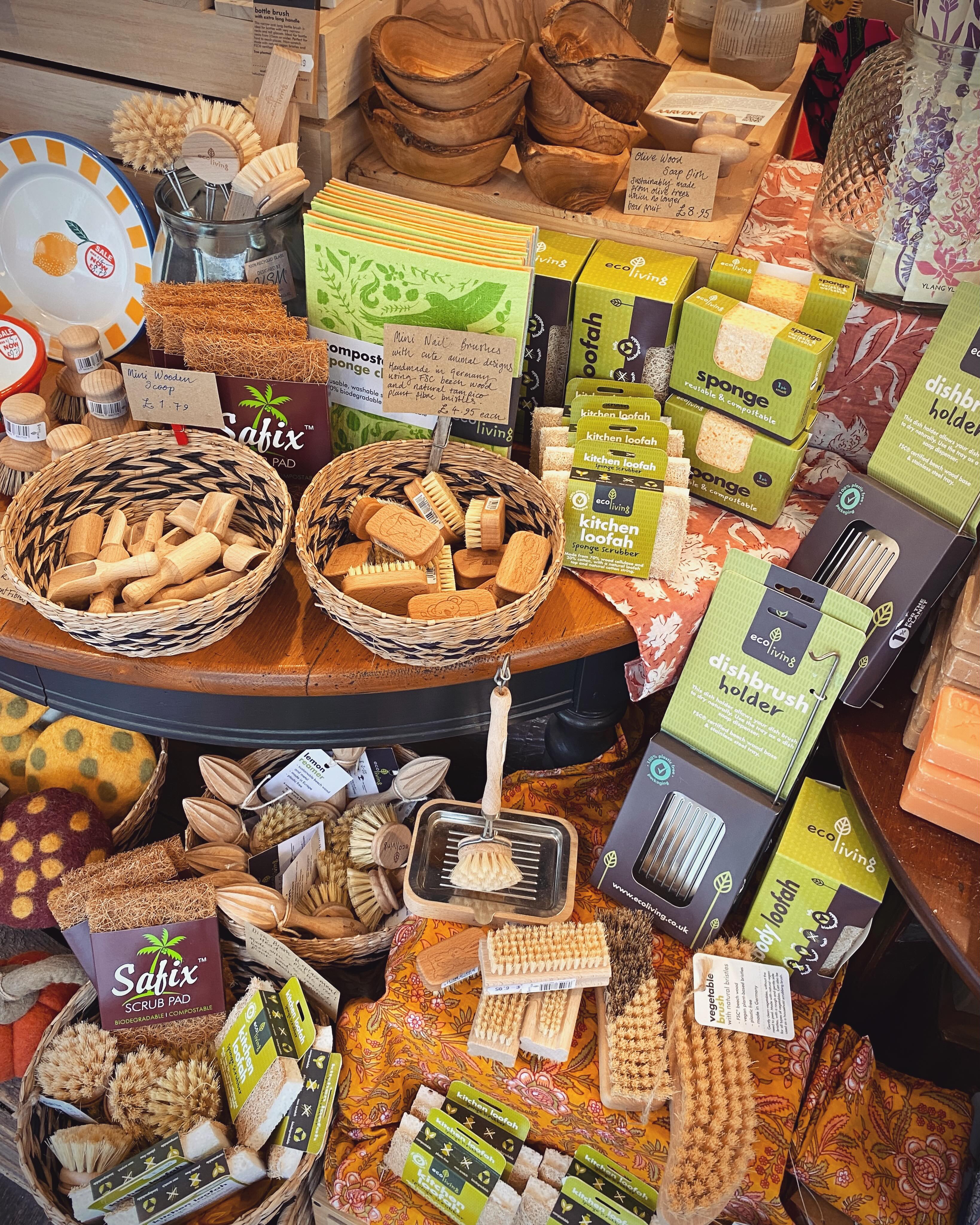Lots of lovely, planet friendly kitchen/cleaning accessories from @ecolivinguk
All made with FSC certified wood and other biodegradable plant materials. Get the microplastics out of your kitchen and switch to ecoLiving!
@fsc_international
@foreststewardshipcounciluk
Open Tues-Sat 10am-4pm
Swift Art & Design
18 High Street
Winchcombe
GL54 5LJ
#supportindependent
#swiftartanddesign
#ecoLiving
#MicroPlasticsFree
#BuyLessBuyBetterBuyHandmade