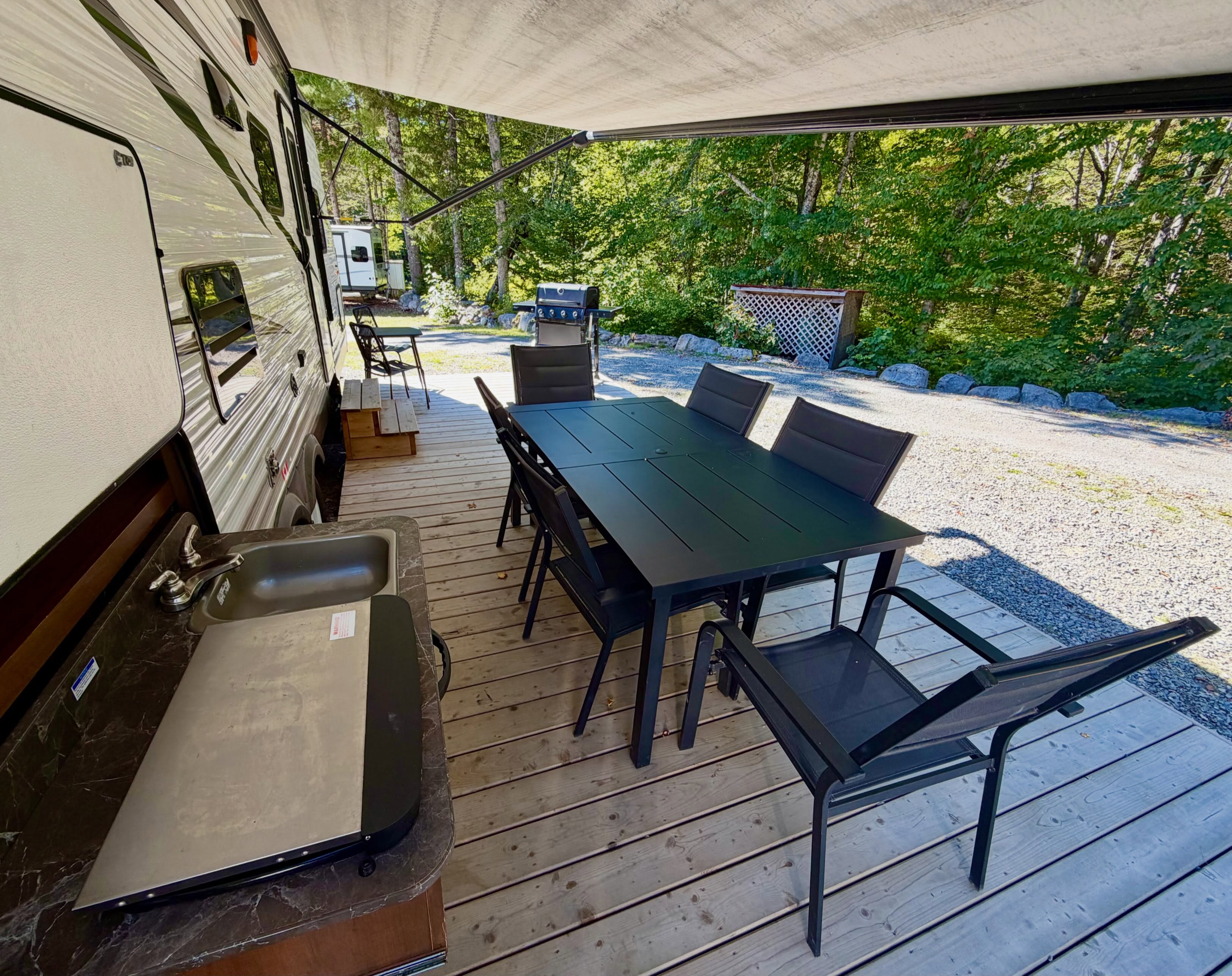 ๐ Remaining Rental Trailer Availability! ๐
๐๏ธ September 24th - 26th, 27th - October 2nd, 4th - 9th, 11th
๐ฅ Outdoor kitchen, BBQ and firepit
๐ Queen bed, double bunks, folding table
๐ฝ๏ธ Well equipped kitchen
๐ฟ 3 piece bathroom
๐ Sleeps a family of up to 6 people and rents for $170 per night. ๐
Book online or give us a call! ๐ฑ #lahaverivercampground #rentaltrailer #vacation #staycation #novascotia