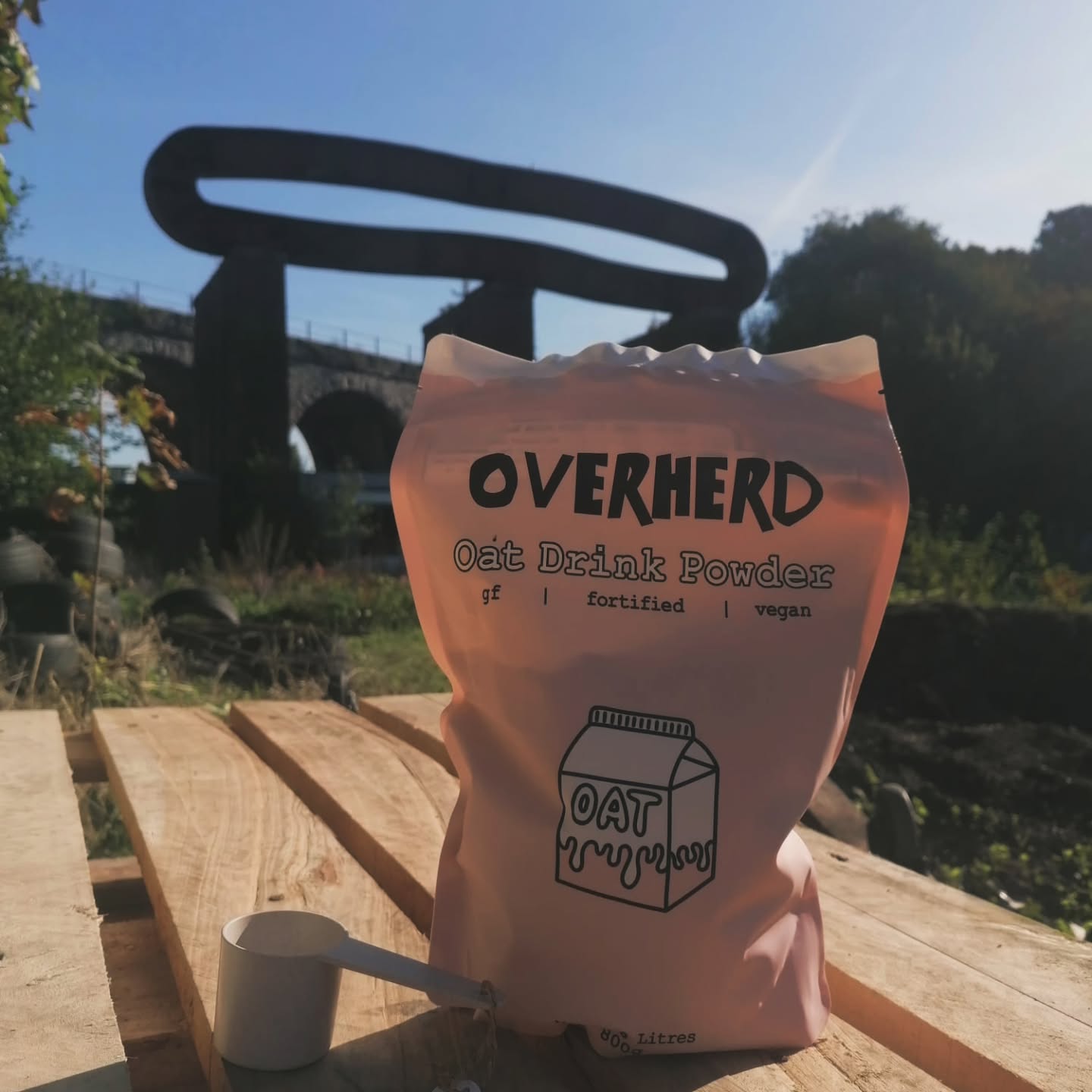 We often find that we're left with half (or more) full cartons of oat milk going off after events etc and as you all know, a big part of our project is trying to reduce waste.
So imagine how happy we were to find @overherd.uk ! Powdered oat milk, resealable bag etc.
Can't wait to try it this weekend at @plymouthredtentuk