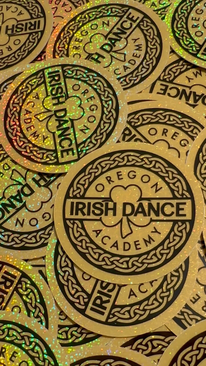 Celebrating 10 years of Oregon Irish Dance Academy with gold sparkly stickers!! 🌟 These are being given out at classes right now, and all of our students get one! 🥳 We’ve already seen the stickers appearing on many water bottles and notebooks 📓
Want to try an Irish dance class for free? You can! See all details about our free trial class options for ages 4+ at www.oregonirishdance.com
#noncompetitivedance #portlandoregon #irishdancing #pdx #irishdance