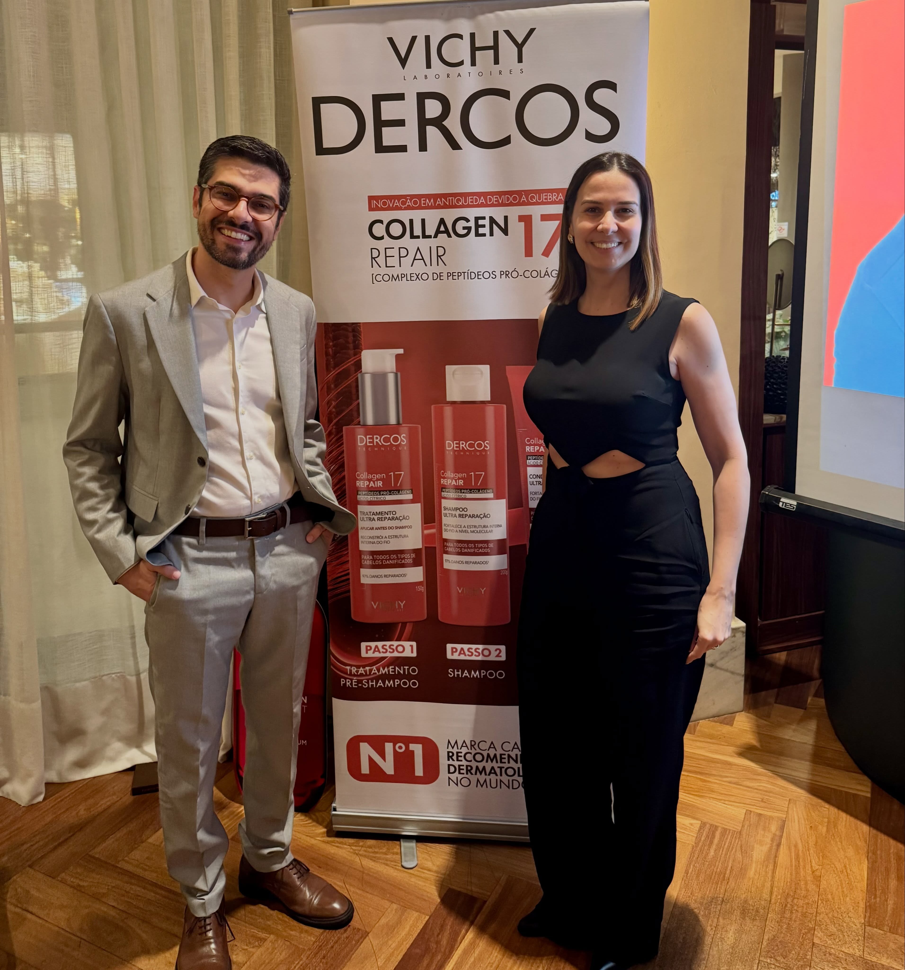 Dia de prestigiar esse amigo querido e médico Dermatologista que eu tanto admiro.
Trocando experiencias sobre as reações adversas dos medicamentos para tratamento da obesidade na pele, cabelo, flacidez … ☺️ eu amei o convite e a oportunidade de rever amigas queridas!