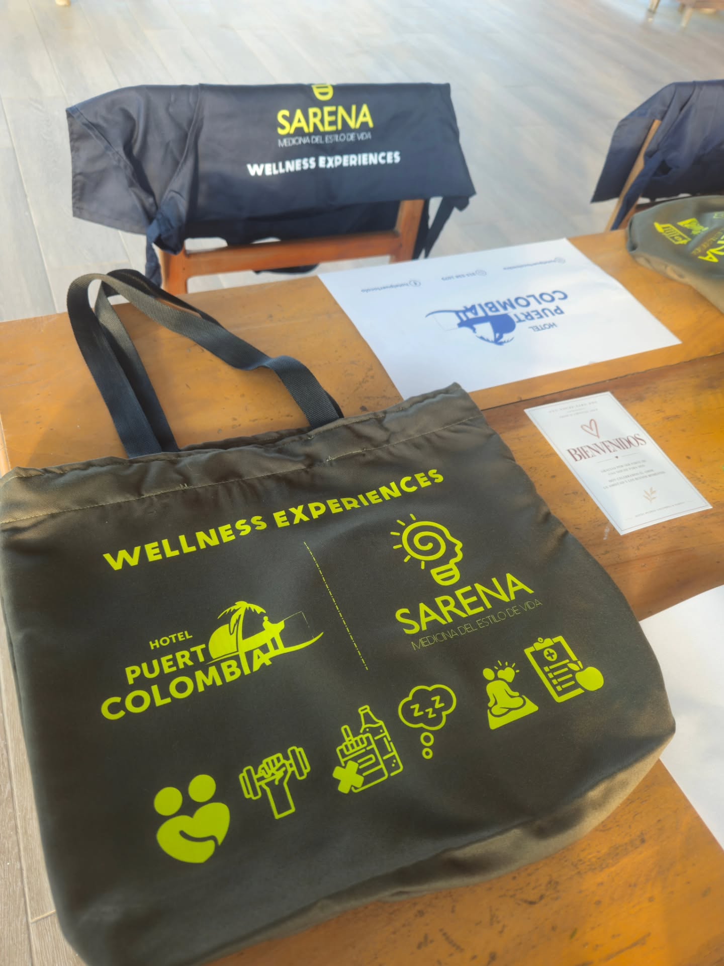 Diseñamos, fabricamos y estampamos tus Tote Bag y delantales para tu marca o negocio 😍
Gracias por preferirnos✨️
@hotelpuertocolombia
@sarena.medicina
Escríbenos un DM!