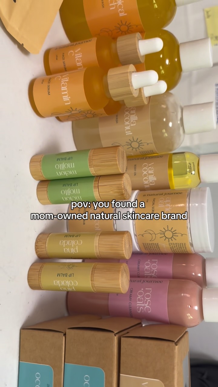 made with love and real ingredients 🪴
from my hands to yours 🫶🏼
#naturalskincare #cleanbeauty #lipbalm #mompreneur #smallbusiness