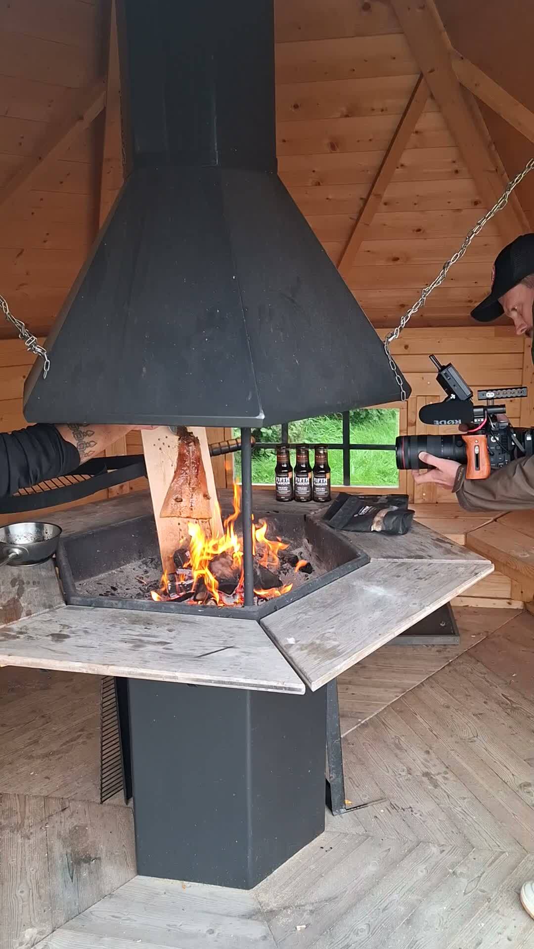 ❗ 𝙃𝙊𝙓𝙃𝙊𝙓 ❗
FIFTH FLAVOURIN lyhyt elokuvan julkistaminen lähestyy 👀
Tuukan sanoin "Nyt ei pätkä parane!"
@tuukkakiviranta
@lampijanne