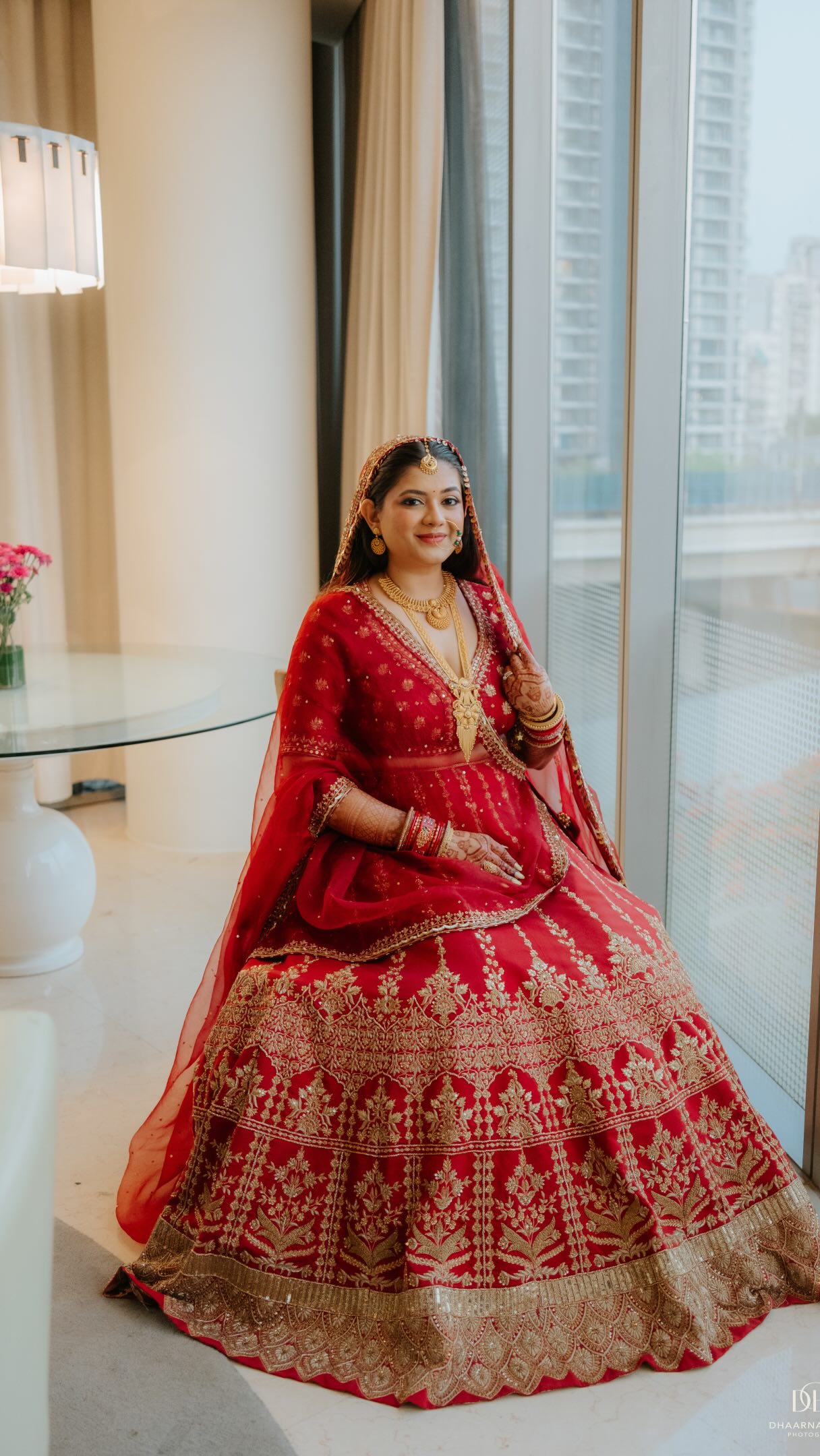 For Suvarna, we kept everything clean, fresh and beautifully understated — soft, polished makeup that let her natural beauty do all the talking. ✨
A bridal look that felt completely her — effortless, elegant and timeless ♥️ @suv_10_tiw
Makeup @makeupbyanibhadhar
Hair @artistry_by_sumit9
#makeupbyanibhadhar #bridalmakeup #timelessmakeup #makeupartistdelhi #trending