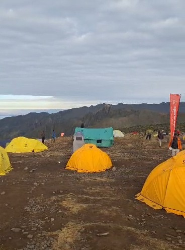 A little look around camp with our Kenya Airways group on Mount Kilimanjaro! ⛺🏔️
With 30 climbers on the mountain, every detail matters. Our crew works together to keep camp organised, meals ready and everyone supported throughout the climb.
We’re proud to host the Kenya Airways team and to show what Genes Adventures can do for a group of this size. From the Mountain, For the Hikers! 💚
#GenesAdventures #KenyaAirways #MountKilimanjaro #KilimanjaroClimb #GroupAdventure