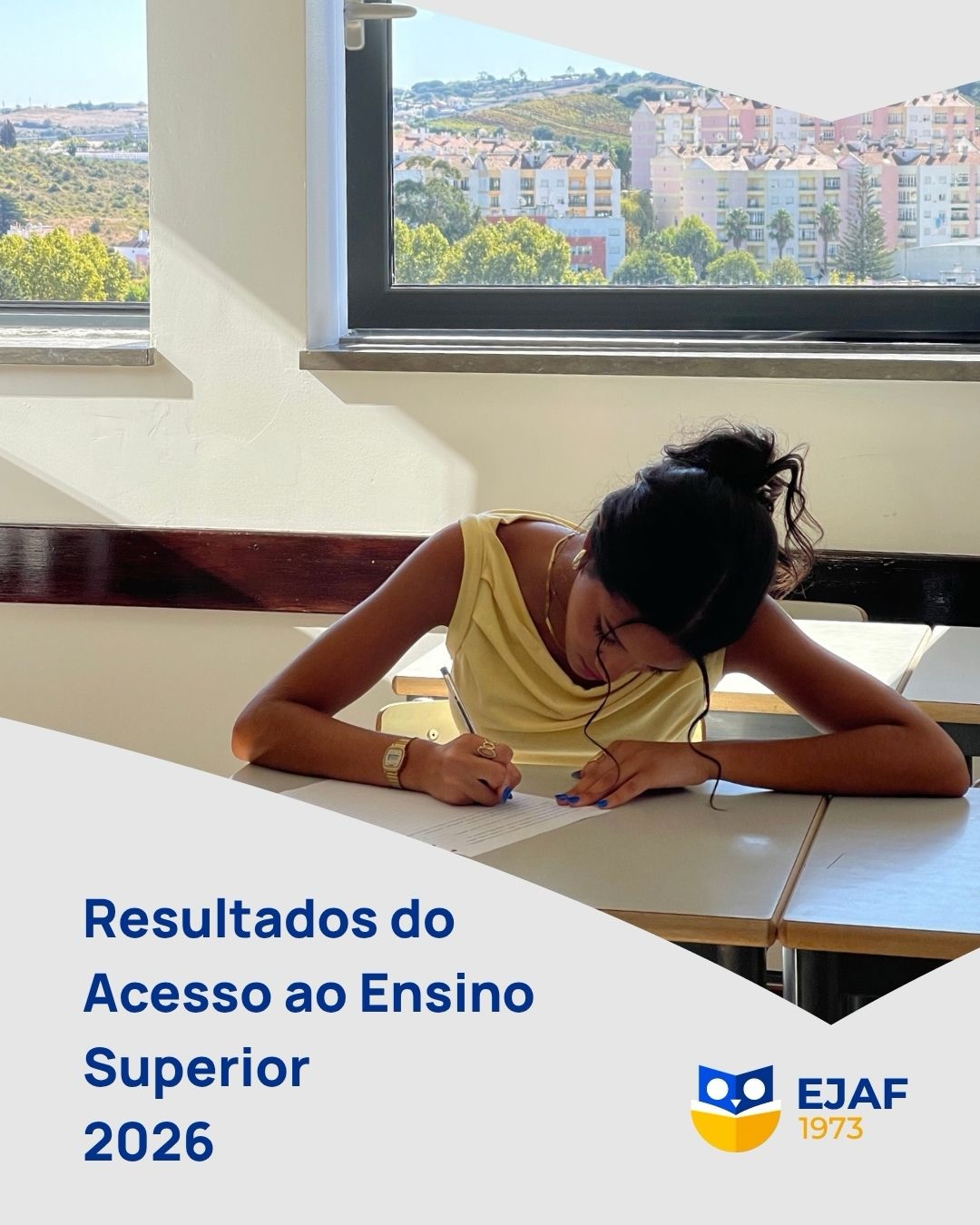 🎓 O próximo passo começa agora!
70% dos alunos do EJAF foram colocados na 1º e 2º opção!
Depois de anos de dedicação, aprendizagens e muitos desafios, chegou o momento de celebrar uma nova etapa: as colocações dos nossos alunos no Ensino Superior. 💙
De 149 alunos que apresentaram candidatura, 125 ficaram colocados na 1ª fase. Cada colocação representa um caminho feito de esforço, perseverança e sonhos que começam agora a ganhar uma nova forma.
Estamos muito orgulhosos de todos os nossos alunos e desejamos-lhes o maior sucesso nesta nova etapa das suas vidas. Que continuem a crescer, a aprender e a concretizar os seus objetivos.
Parabéns, Finalistas 25/26! 🎓💙
#EJAF #OlhosPostosNoFuturo