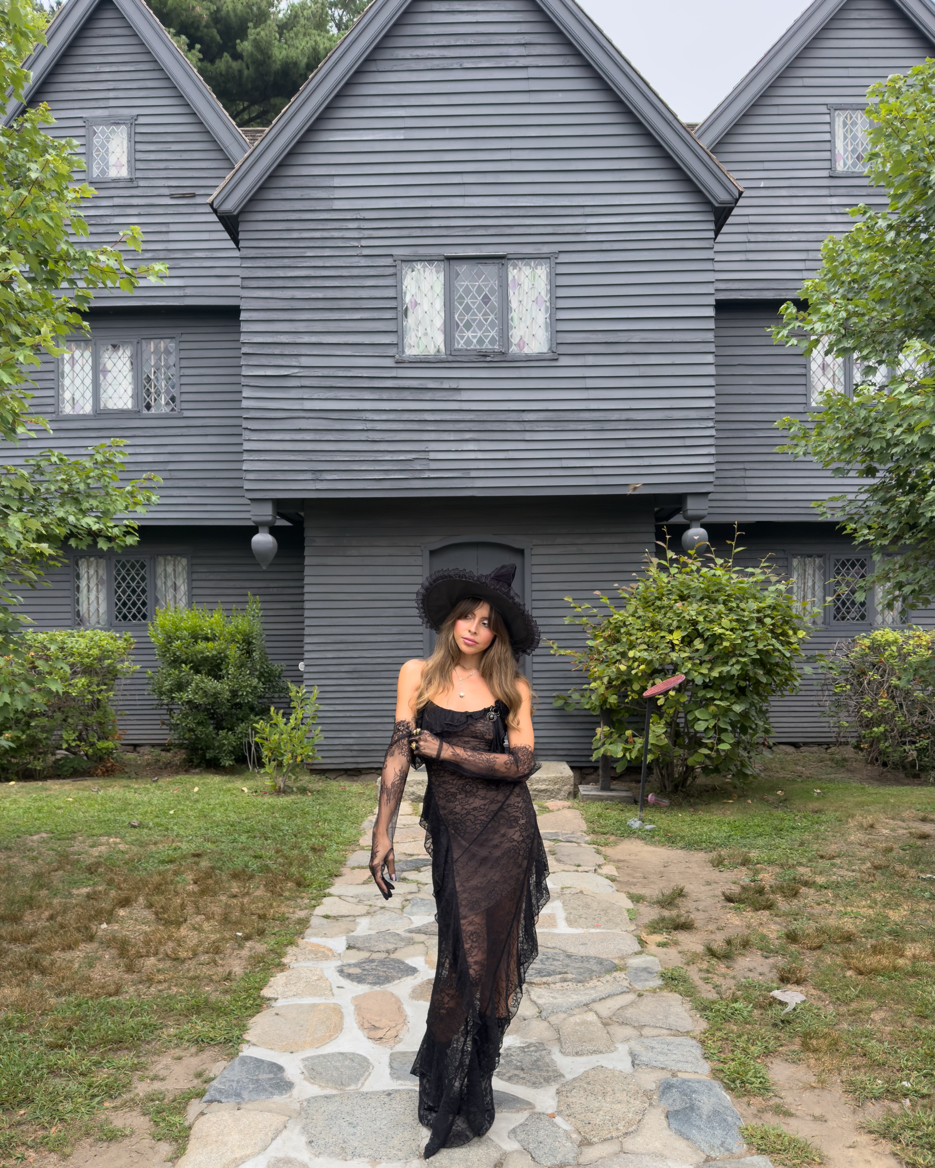 BALENCIAGA!!! 🖤🧹🕷️ happy @ahsfx day, witches!
in a witchy mood tonight because Coven is my favorite season ever and i can’t wait to see some of my fav characters coming back 💫 lmk if you are as excited as i am!
#seasonofthewitch #ahs13 #salemmassachusetts #witchhouse witch coven, myrtle snow, the supreme, salem witch