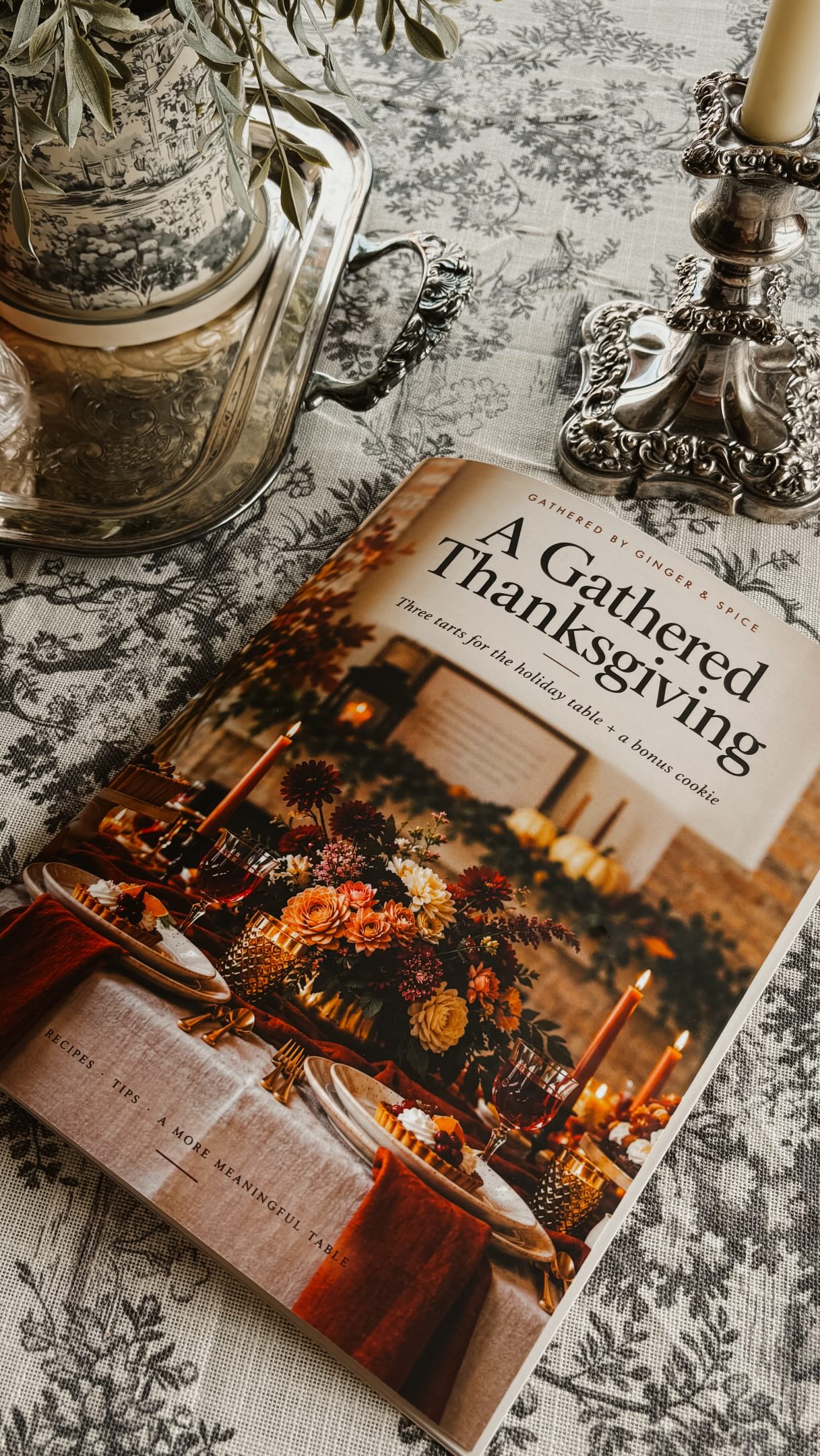 Just trying to enjoy my pumpkins, cozy recipes and first official day of fall⌠đ
Meanwhile, somewhere in the distance, I can hear Christmas getting louder. đđ
If youâre a baker, maker, retailer or anyone who works a season ahead, you know.
Weâre enjoying fall⌠while also quietly planning Christmas.
Please tell me Iâm not the only one.