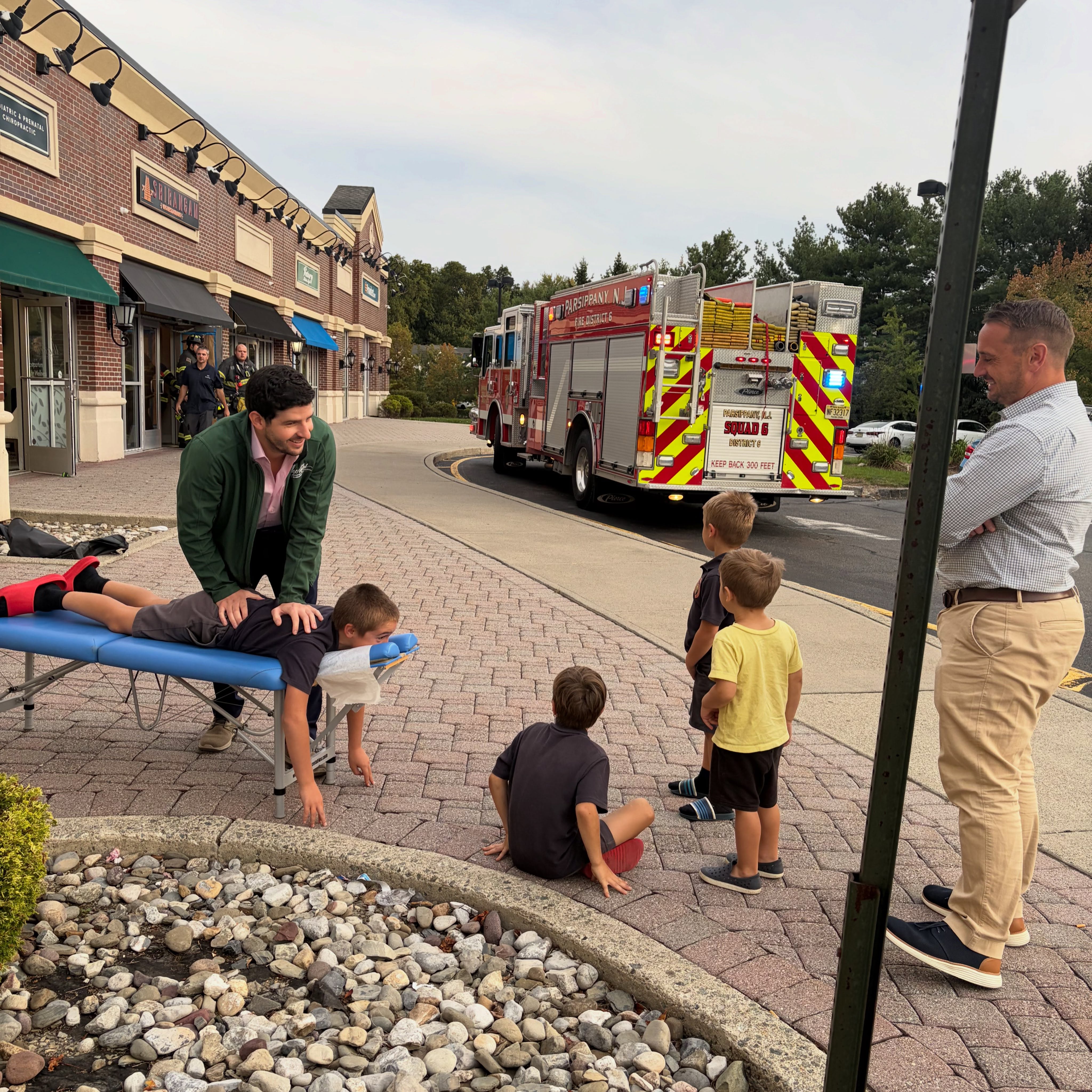 Not even a little building issue can stop us from getting our Nest families aligned to ensure everyone has a properly functioning nervous & immune system as we head into fall! ๐๐๐ช
A big thank you to Parsippany Fire District 6 for always making sure we are taken care of! ๐