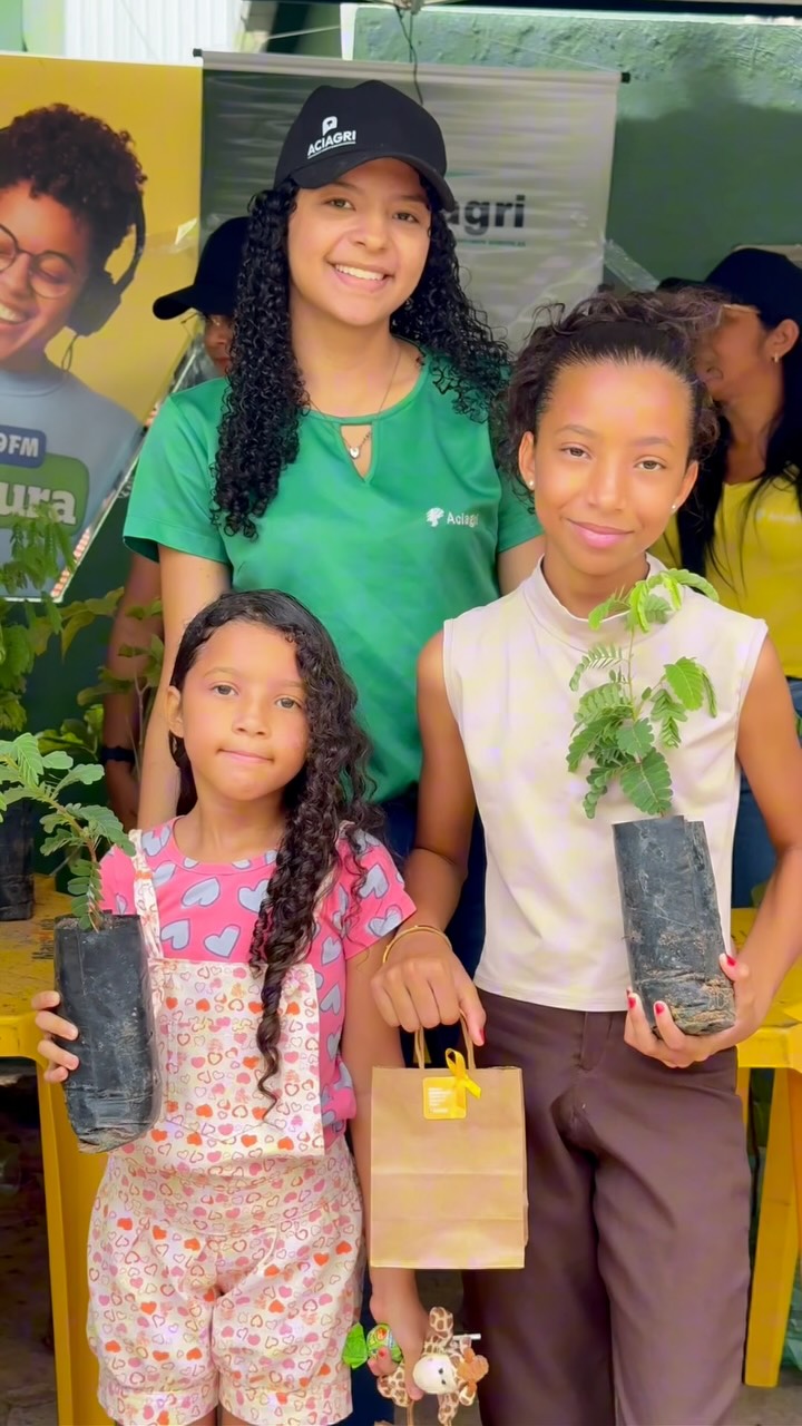 Cuidar também é transformar. 💛🌱
Neste Setembro Amarelo, levamos uma mensagem de acolhimento e valorização da vida e, junto dela, ajudamos a levar mais verde para as comunidades com a doação de mudas. ✨
Porque cuidar das pessoas e do lugar onde vivemos também é uma forma de construir um futuro melhor. 🫂
Aciagri - Força que representa! ✊