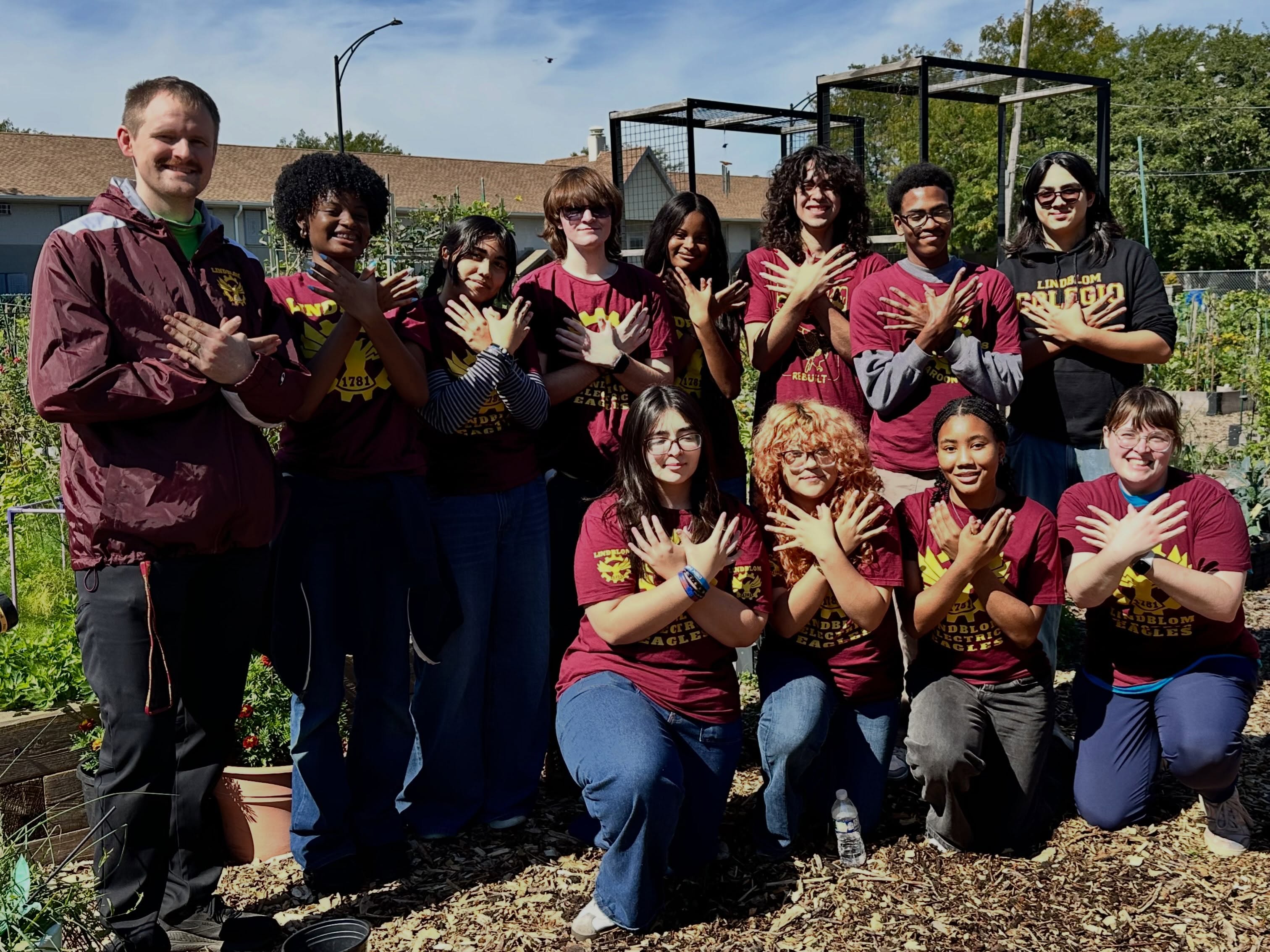 We want to thank @frc1781 @lindblom_msa for joining our community work day on 9/26. There was weeding, harvesting and bug spotting! What a great group of HS students playing in the dirt and communing with nature to make our garden better and give back to the neighborhood.