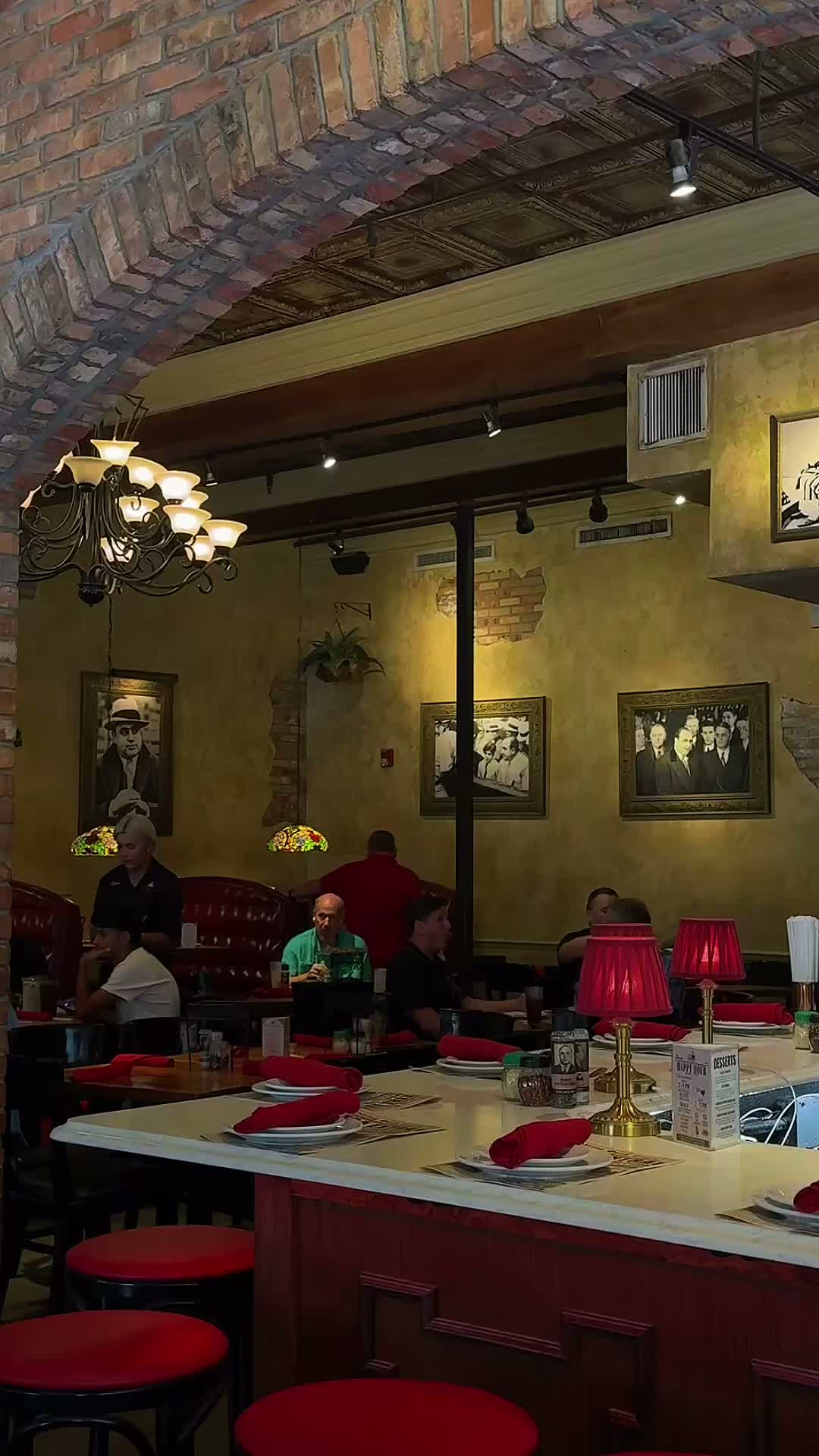 Sunday plans? Bring the family to Capone’s for good food and time together around the table. 🍝❤️ We’ll save you a seat!