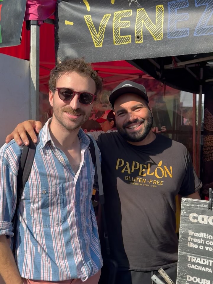 One of our favourite stops 🙌
A little taste of Venezuela in the heart of London 🇻🇪✨
Giovan and the team at Papelón bring a little taste of Venezuela to the streets of London, serving up bold flavours and food made with so much love. ❤️
And this is just one of the delicious stops waiting for you on our food walk… 👀
#LondonFood #VenezuelanFood #LondonFoodTour #FoodieLondon #londoneats