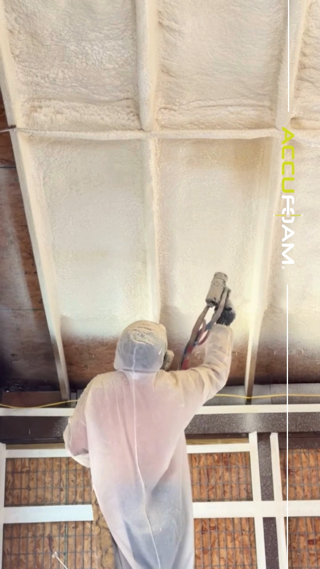 More than just R-value.
✓ GREENGUARD Gold
✓ Minimal Wait Time Between Passes
Spray our CC HFO 🎯