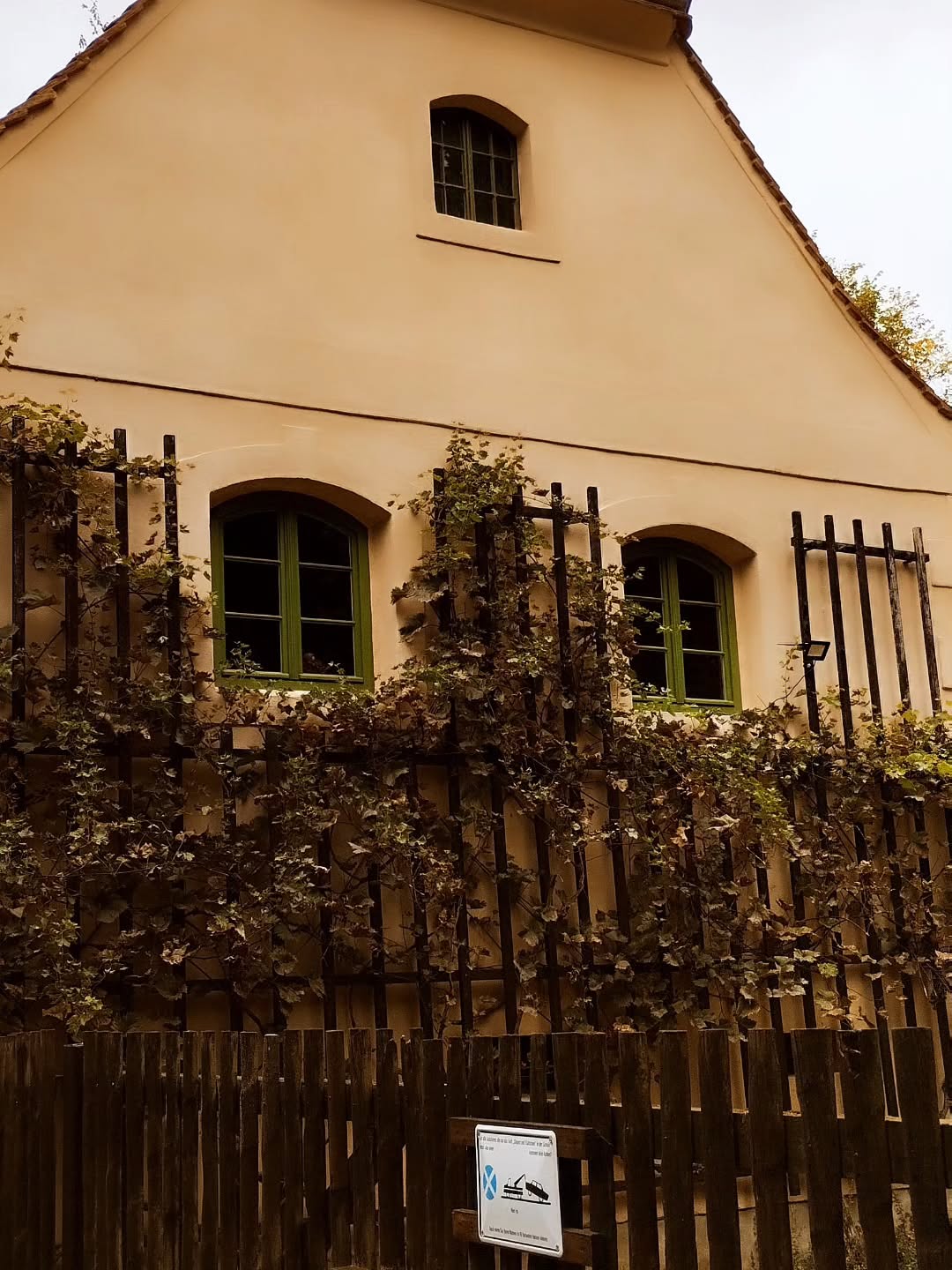 Klein- & Großzschocher in Leipzig zum Tag des offenen Denkmals
Bild 1: Das Körnerhaus
Bild 2-6: Apostelkirche
Bild 7-8: Ausblick Groß-/Kleinzschocher
Bild 9-10: Taborkirche
#leipzig #großzschocher #tagdesoffenendenkmals #kleinzschocher