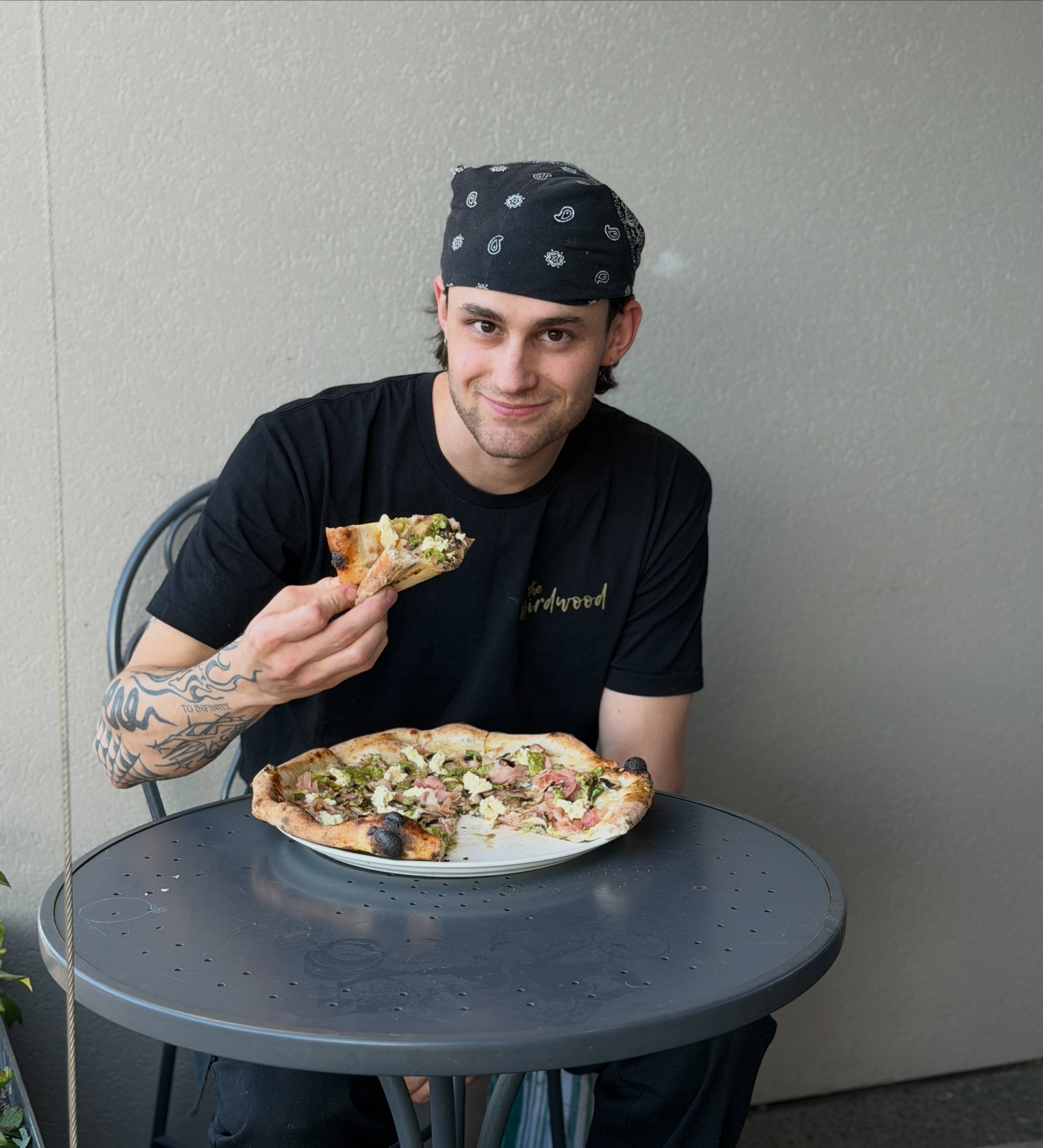 The awesome Jack only been with us for a month so hasn't yet figured out the avoidance techniques that the rest of the chefs become surprisingly adept at when it comes to “volunteering” to be on our social media 🫶😆 so, my thanks to Jack for providing a most excellent model for this weeks Pizza Special- woodfired sourdough, white base with ham, basil, garlic, mushroom, Fiordilatte, Fresh pesto and Fresh mozzarella 🇮🇹 🙌