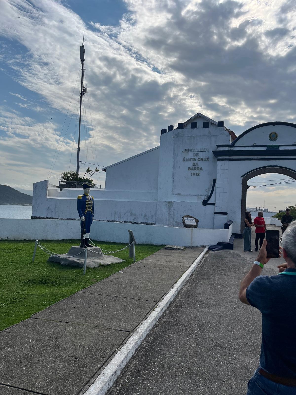 Tourist day in Niterói 🇧🇷📸
Spent the day exploring a little more of this beautiful city — taking in the views, visiting the fort and its chapel, and learning a bit more about the history behind it all.
One of my favorite things about being in Brazil has been discovering places like this, right here in Niterói. A little history, a lot of beautiful scenery, and another great day in the books.
Here’s a little photo dump from the day! ☀️🌊
#VelLewisMusic #Niterói #Brazil #TouristDay #RioDeJaneiro