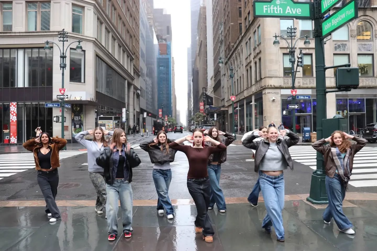 We are back in NYC.. this time with our Dance and Drama students from Northmead!!!
#bigapple #travelgang