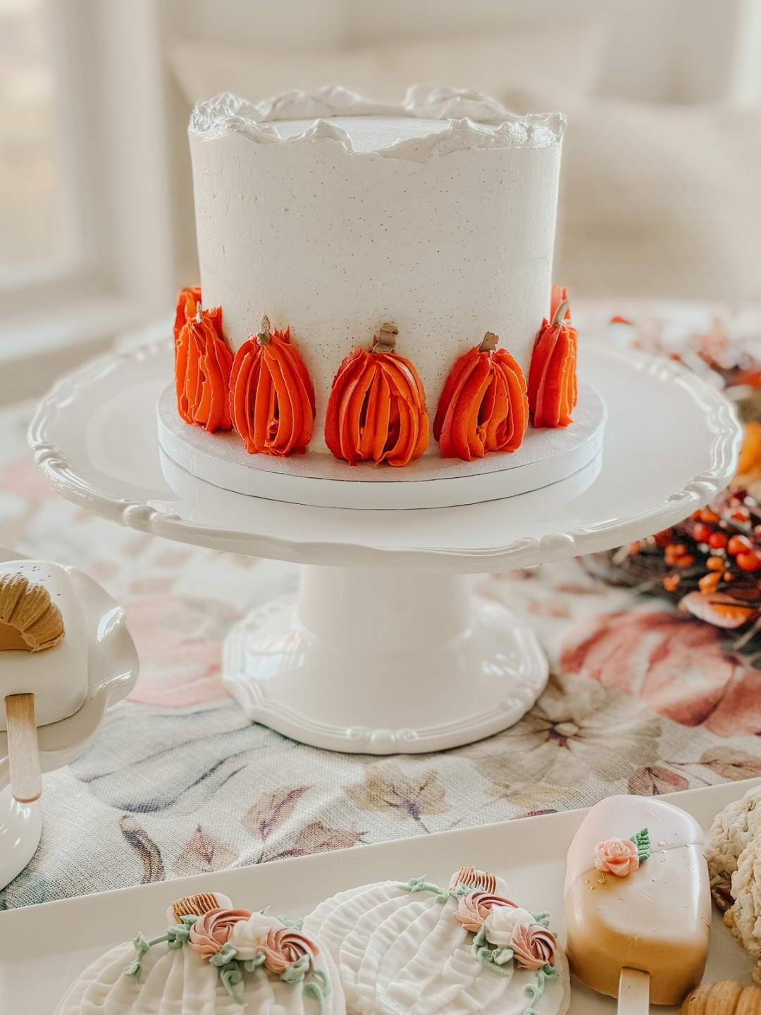 FALL CAKE DEBATE: Pumpkin Spice or Caramel Apple? 🎃🍎
Are you reaching for the warm spices and cozy pumpkin or are you all about caramel, apple, and everything that tastes like fall in cake form?
Tell me your vote below: 🎃 or 🍎
.
.
Fall Cakes, Fall Cake Flavours, Autumn Baking, Thanksgiving Cakes, Pumpkin Cake, Apple Cake, Fall Cake Ideas, Okotoks Bakery, Calgary Bakery, Calgary Cakes, Custom Cakes, Buttercream Cakes