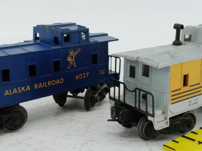 Bid Now on the Web or App. Lots Begin Closing Today, Monday September 28th at 5pm EST. Mixed Trains, Toys, and More! #cabinfeverauctions Auction Co. # AY002122