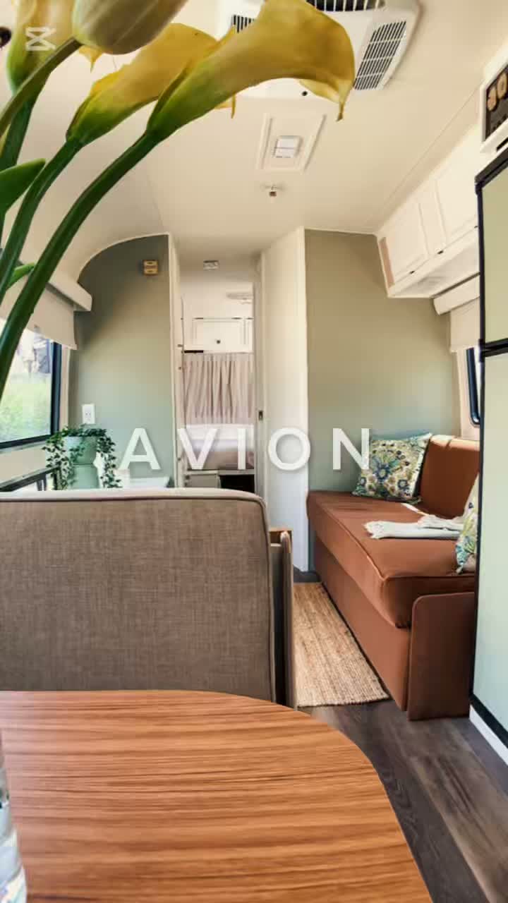 Featured trailer: 1984 Avion
#revolutiontrailers #rvlife #rvreimagined #betterthannew #renovatedontreplace