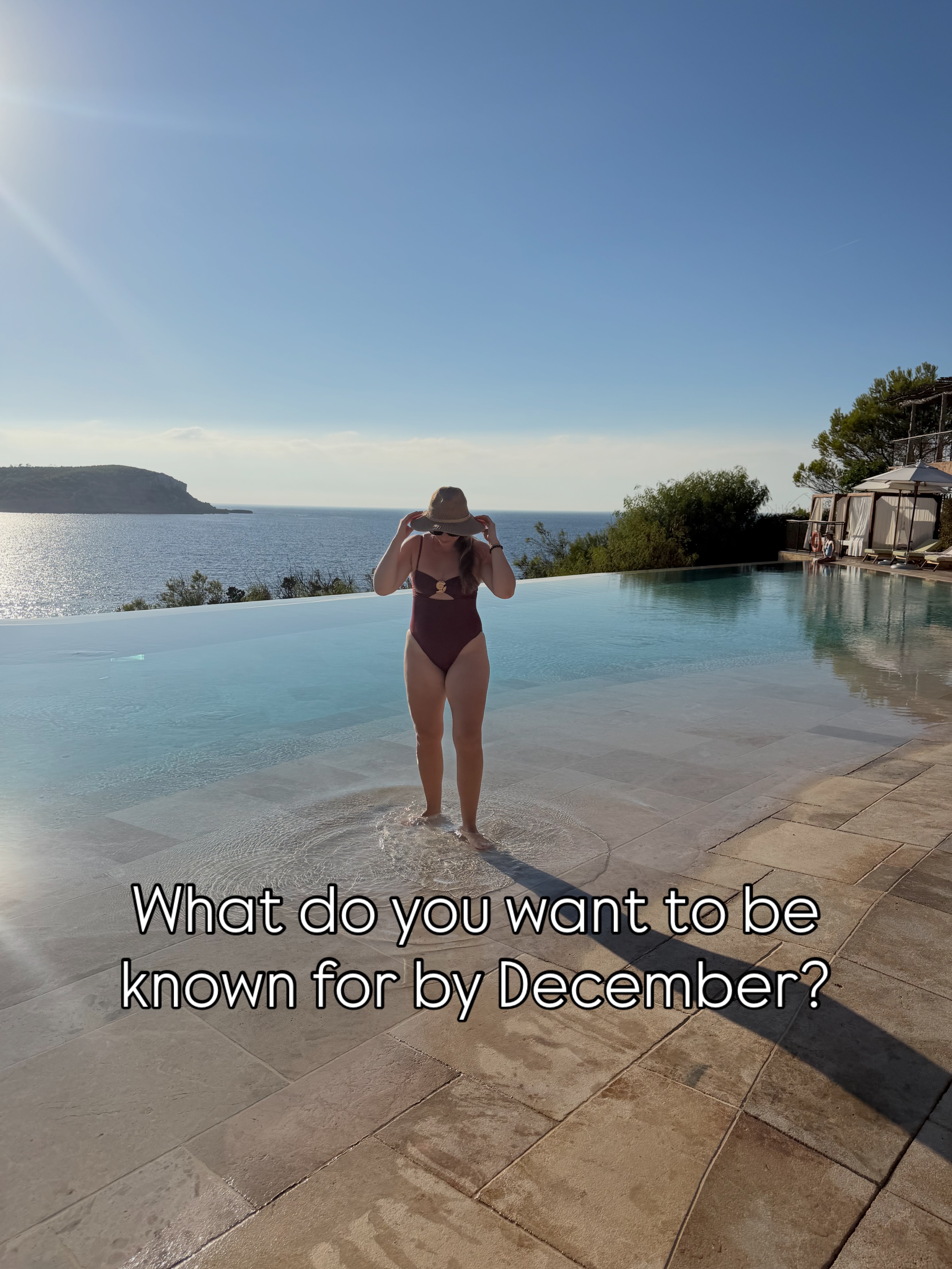 I’ve got four 1:1 mentorship spaces opening for October to December.
This is for wellness and fitness professionals and creatives who are good at what they do, but want more people to know about it and actually make more money from it.
I’ve built my brand Globe Fit, launched a training academy, written two books and had multiple media opportunities over the years. A lot of that came from learning to talk about what I do and being willing to put my story out there. I can help you do that too.
For three months we’ll work closely together on your offers, getting more clients and making more income. We’ll also look at your story and where you could be getting seen more, including in the media.
It’ll be personal to you and what you want to achieve. Maybe that’s filling your classes, selling a new offer or being known more for the work you’re doing.
I’d love to know what result you want by December. Message me SPRINT and tell me where you’re at.