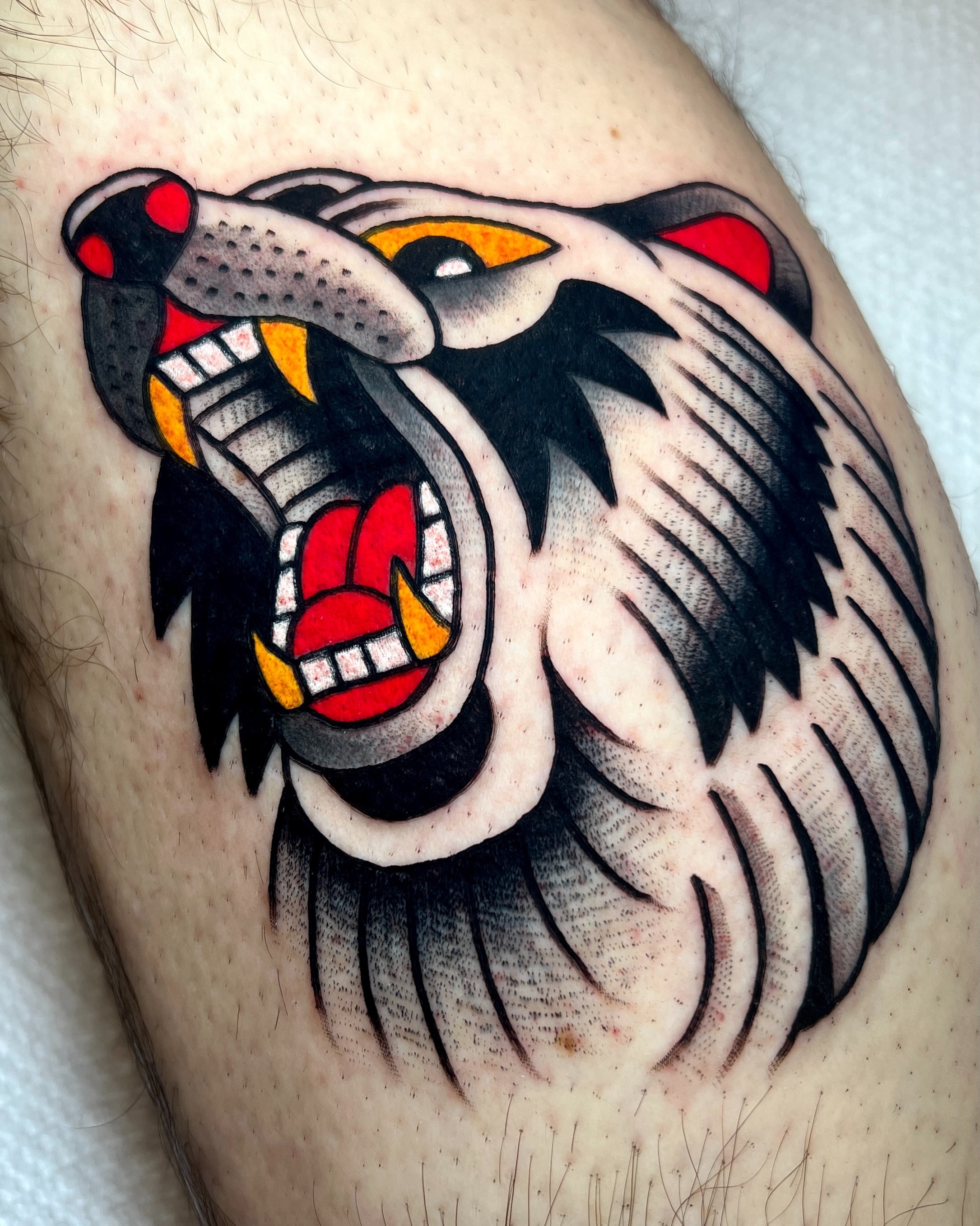 A bear for Greg by @bbycakestattoo, thanks for sitting tough! Megan’s currently scheduling for late October onwards, fill out her form on our website to grab some flash or set up a consult for a custom idea!
