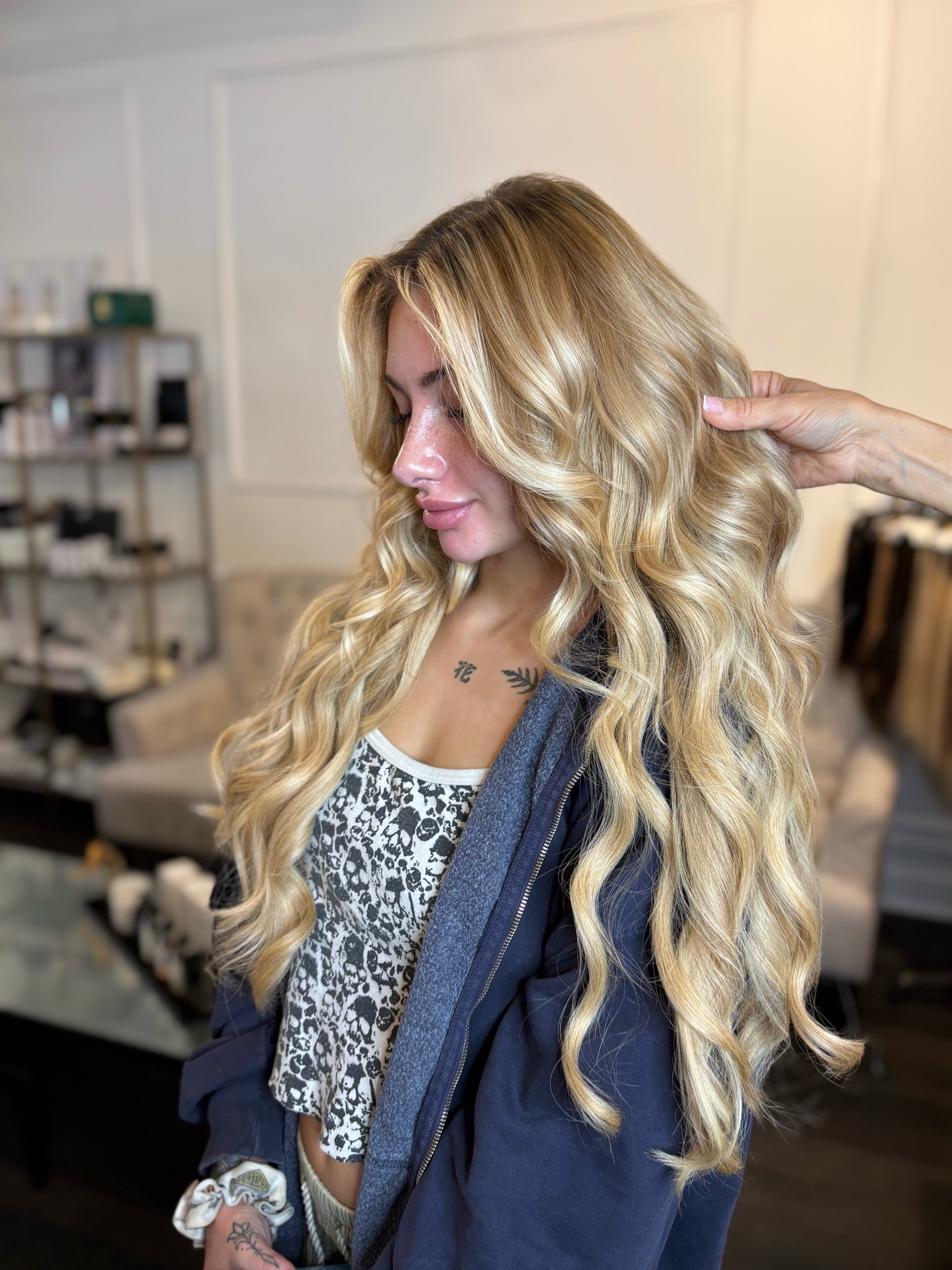 Already wearing extensions? They should be something you truly love ✨ especially when you’re investing in your hair.
We’ve had more clients coming to us with extensions installed before, wondering why they feel bulky, don’t lay naturally, are difficult to maintain, or simply don’t look the way they expected.
What many people don’t realize is just how many options exist.
Even details like the construction of the weft — where the extension hair is sewn together — can make a noticeable difference. Seamless, thinner wefts can sit flatter against the scalp, while different methods, densities and placements may be better suited to different hair types.
Sometimes the answer isn’t more hair. It’s the right hair, the right method and the right placement for you.
Book a ✔️ FREE EXTENSION CONSULTATION with us today!Bring your current extensions, your questions and your concerns. We’ll help you understand what you’re wearing now, explore your options, and determine whether your current extensions are truly the best fit for your hair.
#ChicagoHairExtensions #LuxuryHairExtensions #GoldCoastChicago #HairExtensionsChicago #SeamlessExtensions