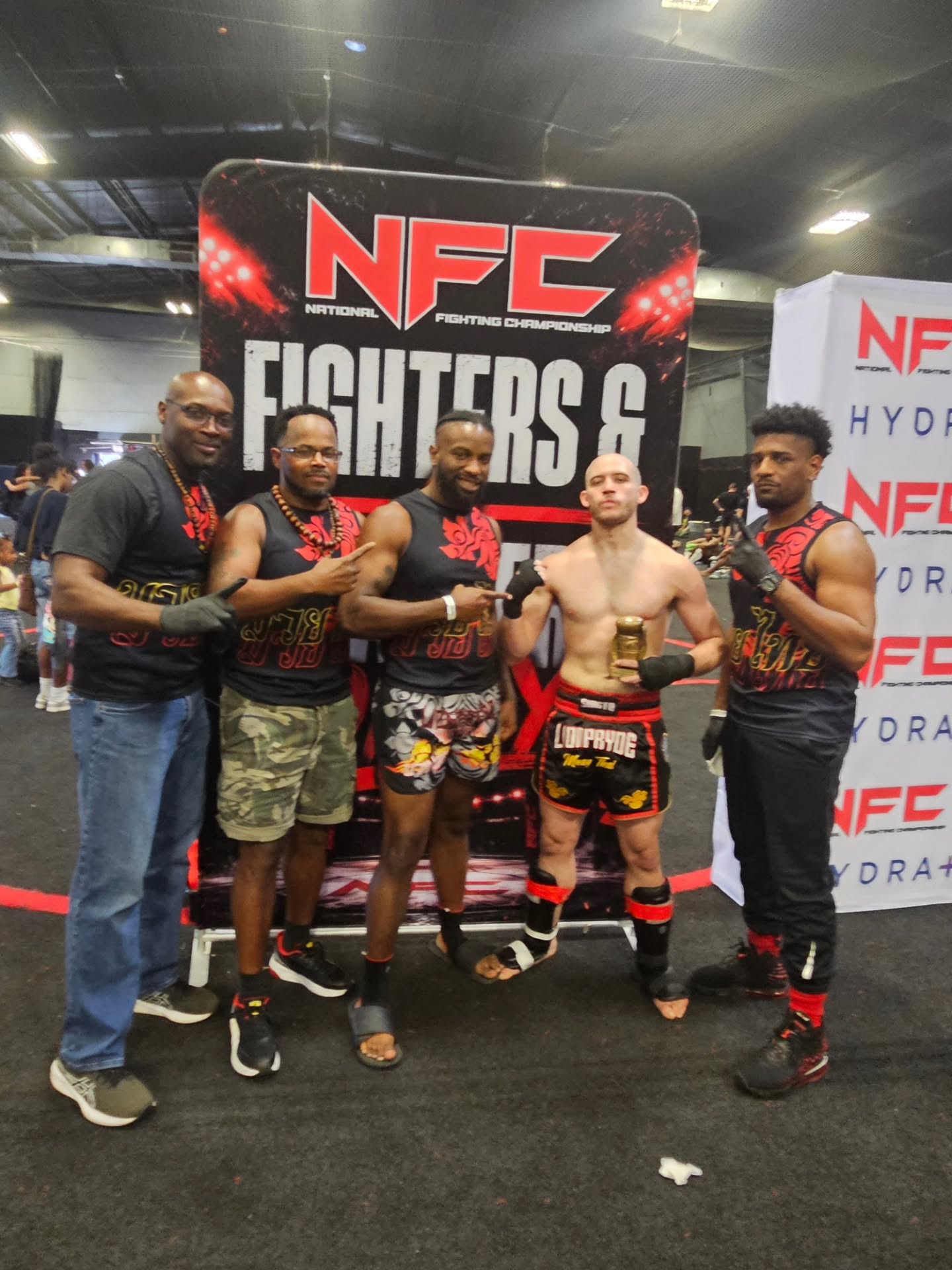 🥊 NFC KICKBOXING CHAMPIONSHIP — THAT’S A WRAP! 🦁🔥
Couldn’t be more proud of our fighters and the way they represented Lion Pryde Muay Thai tonight.
🥊 CHUCK put on a STRONG performance in a very close fight. We had Chuck taking 2 rounds to 1, but the judges saw it differently and awarded his opponent the split decision.
That’s the fight game. No excuses and no taking anything away from his opponent. Chuck showed up, fought hard, stayed composed, and represented the team like a warrior. We’re proud of him. 💪🏾
🏆 JOEY came to WORK.
He secured a unanimous decision victory in his first fight and advanced to his second bout, where he turned up the pressure.
Strong clinching.
Hard knees to the body.
Forward pressure.
Heavy kicks and punches.
After a dominant opening round, Joey’s opponent was unable to continue, giving Joey the FIRST-ROUND STOPPAGE! 🔥🔥🔥
Most importantly, the TEAM showed up.
Win, lose, or draw, we train to fight hard, fight smart, respect our opponents, and represent each other the right way.
Tonight our fighters did exactly that.
PROUD OF THE SQUAD. 🦁
#LionPrydeMuayThai #NFCFightNight #MuayThai #Kickboxing #FightTeam TeamLionPryde MuayThaiLife CombatSports FightNight Atlanta