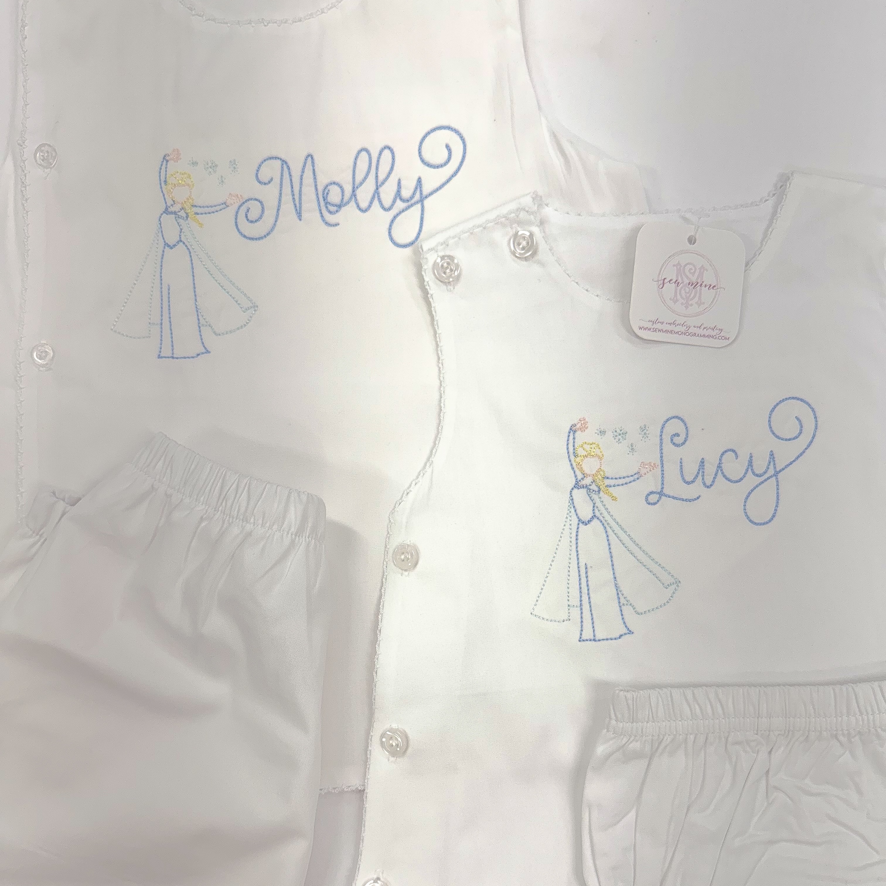 Two sisters about to thrive in Disney together✨✨✨✨ I’m way far behind on posting so much beautiful content if you haven’t noticed🤭 there are so many changes happening behind the scenes that I am announcing SO SO SO soon!!!! But for now, enjoy all these beautiful monograms!!