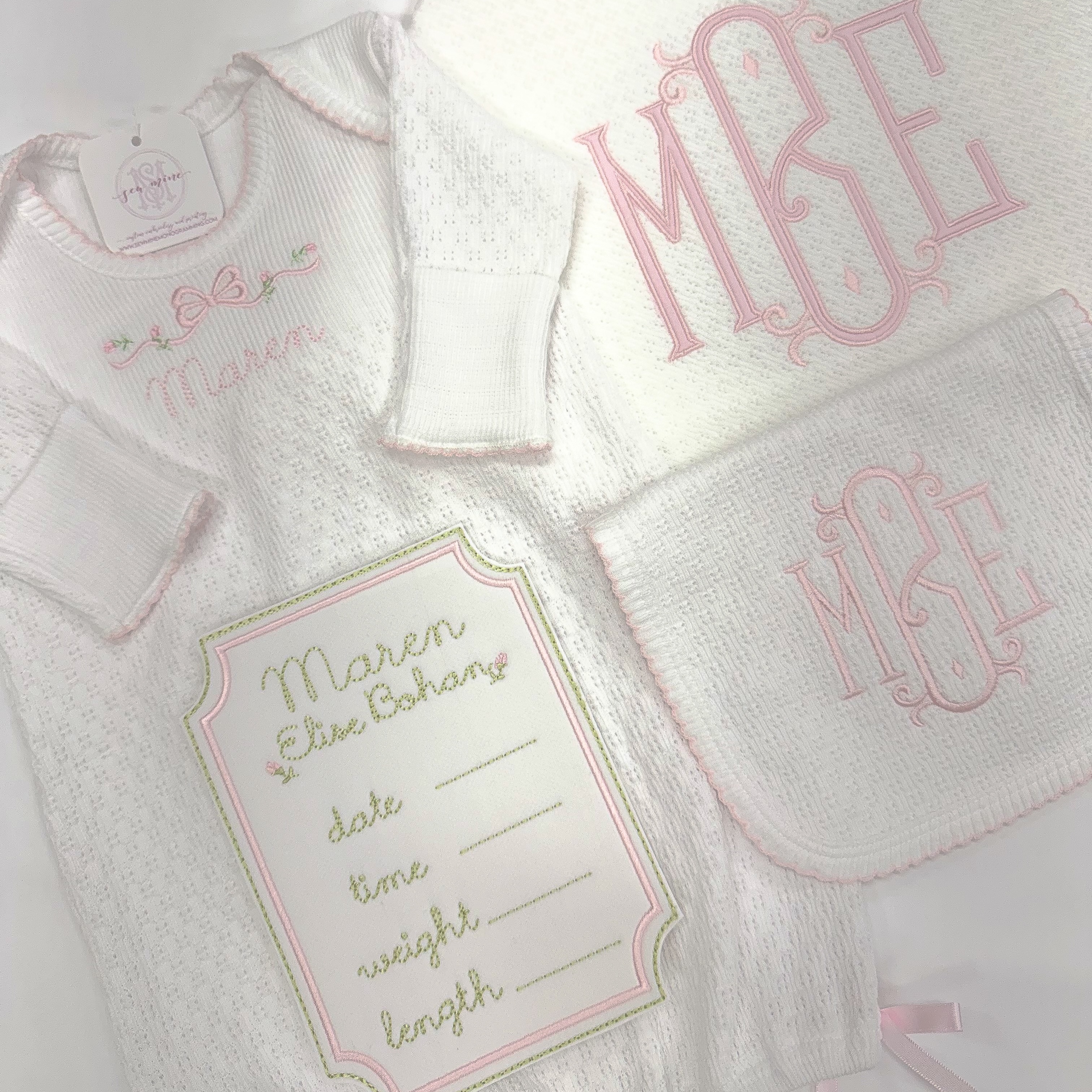 This. Set. No Words!!!!!!! Welcome baby Maren, I can’t wait to see you in all the Sew Mine monograms coming soon💗💗💗💗 I’m way far behind on posting so much beautiful content if you haven’t noticed🤭 there are so many changes happening behind the scenes that I am announcing SO SO SO soon!!!! But for now, enjoy all these beautiful monograms!!