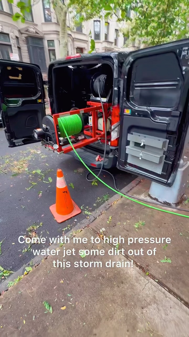 ANOTHER SATISFIED CLIENT❗️🔥
HIGH PRESSURE WATER JETTING STORM DRAIN LINES FOR A RESIDENTIAL CLIENT 🚨
Don’t Wait Until It’s Too Late! Contact us now for a free estimate to ensure your drain systems are running the way they need to be!
- Preventative Maintenance Contracts 📋
- High Pressure Water Jetting 💧
- Camera Pipe Inspections