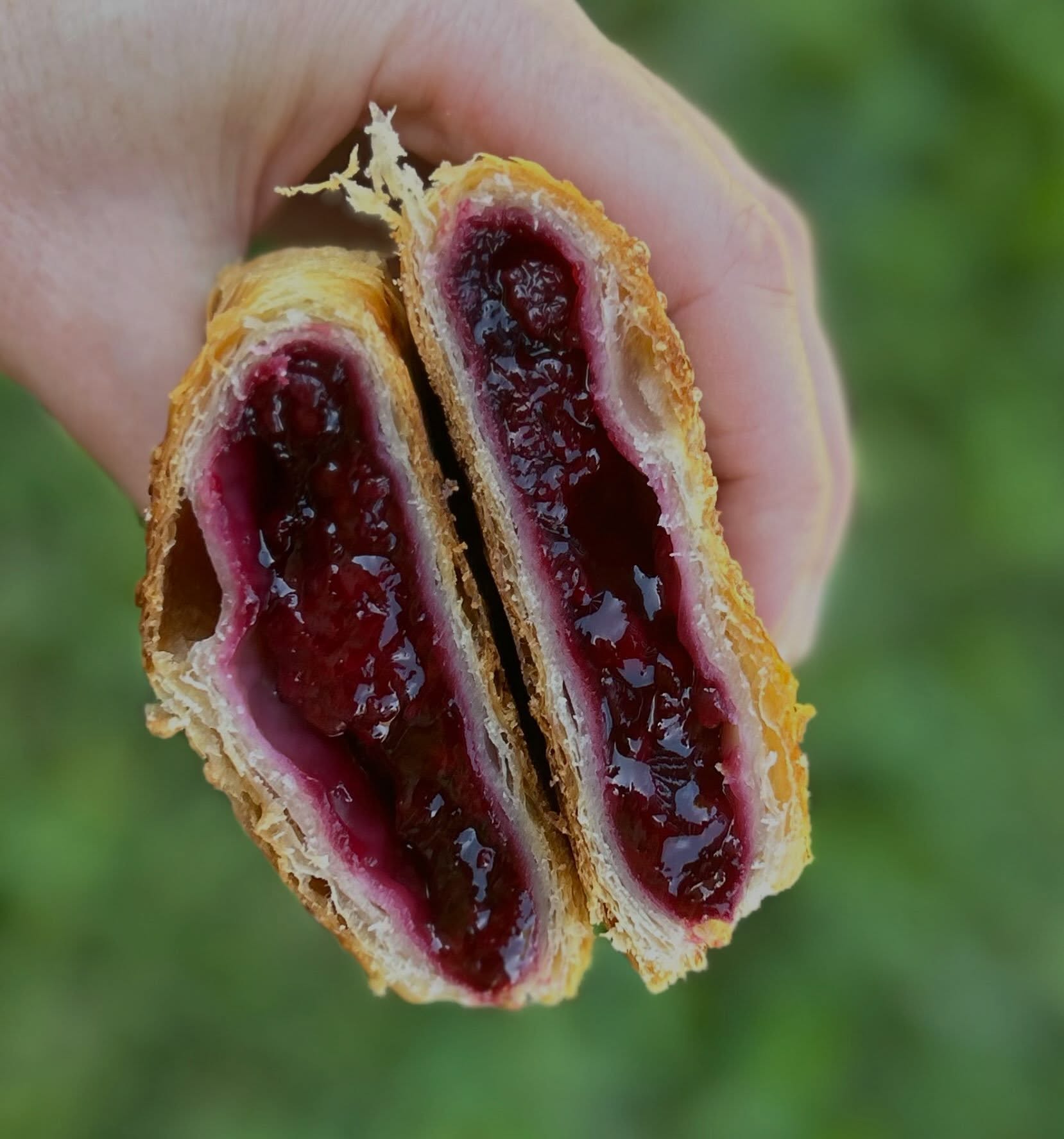 Beautiful day for pie! Find me at Clintonville today 9-noon @commongreens_clintonville 💜