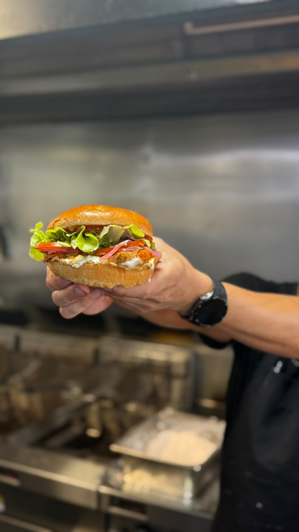 🌶️ The Peri Peri Clucker 🌶️
🍞 Toasted garlic bread milk bun
🍗 Chargrilled peri peri chicken
🌶️ Tomato chilli jam
🧄 Garlic herb yoghurt
🧅 Pickled pink onions
🍅 Sliced tomato
🥬 Buttercrunch lettuce
On for whole of October only👀🔥
And $5 from every special burger donated to Brighter Lives💕🫶
#donate #magneticisland #explore #fyp #burger