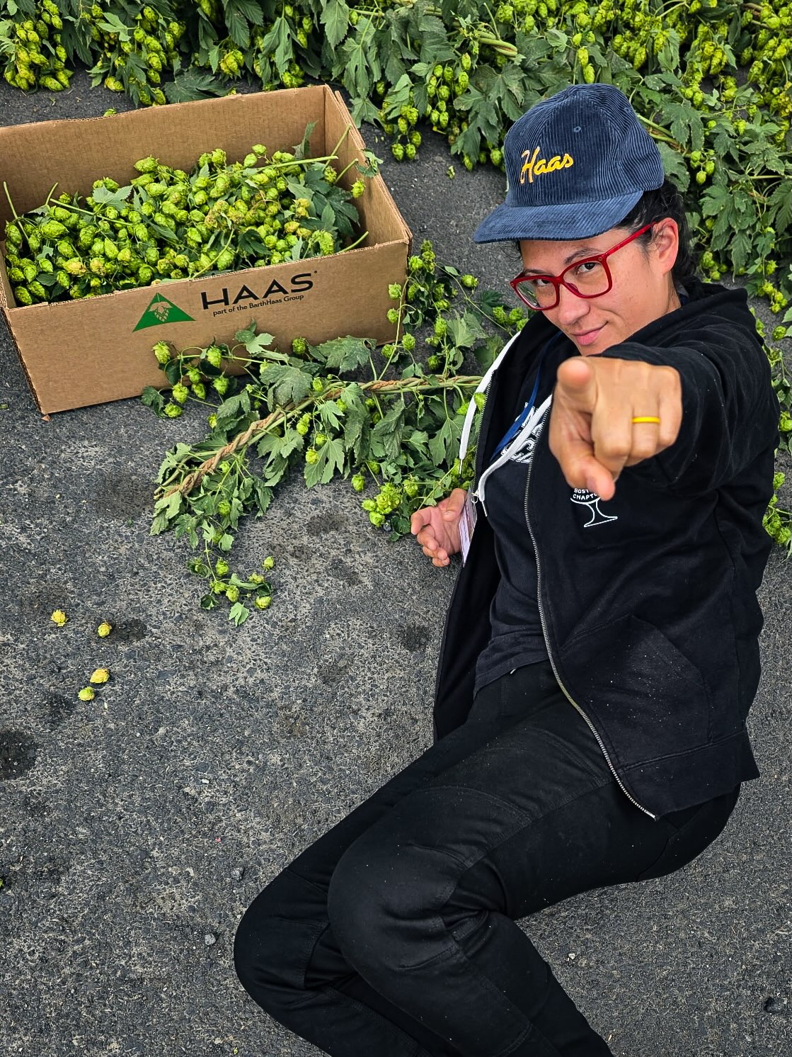 🙏 Thanks to @mjfbrewdistill Sarah had the opportunity to join a bunch of industry friends in Yakima, WA for this year’s hops harvest at @haas_hops
During the trip she got the chance to do even more extensive sensory training, to check out this year’s crops, and to hang with a bunch of other BIPOC folks in the beer world.
For a brewery as small as ours, it’s always quite the eye-opening event when we get to see the sheer scale of how much agricultural work goes into each pint we eventually produce.
Thanks again to the Michael J. Jackson foundation for providing the resource to folks like Sarah to continue their ongoing educations and advance their careers in the beer world! 🙌❤️