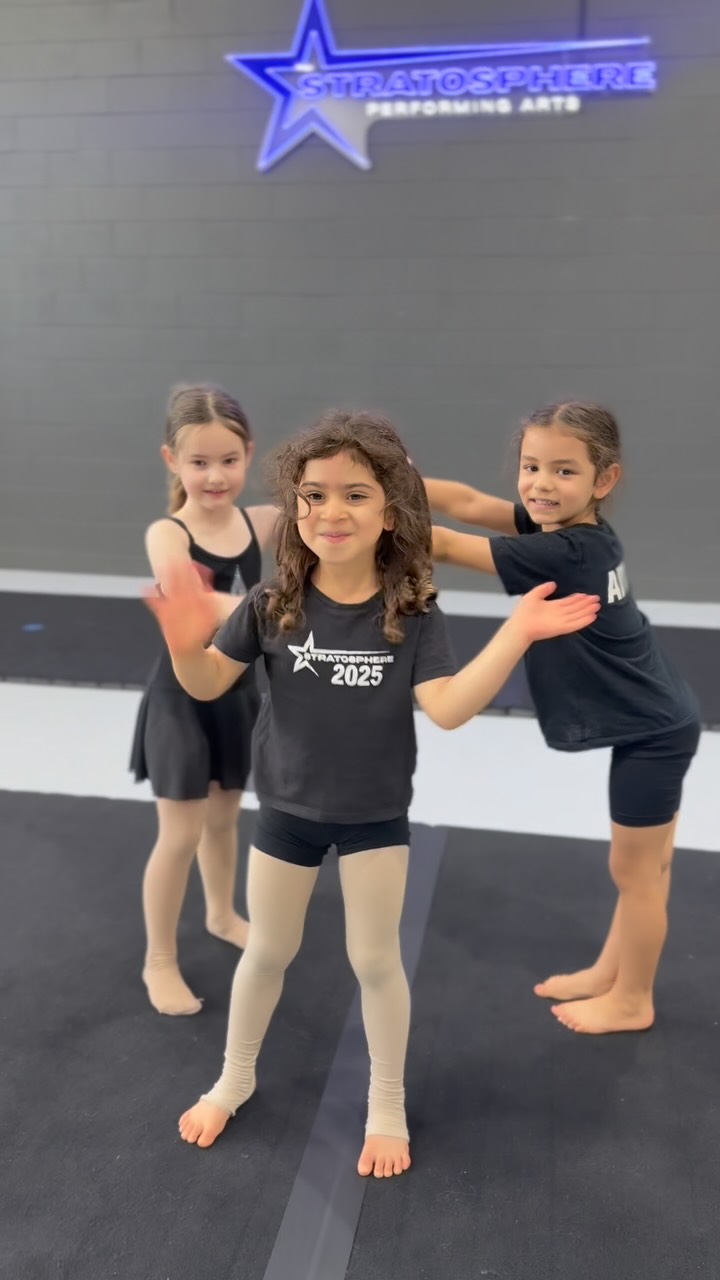 No… these aren’t our Juniors 👀
These are our PRESCHOOLERS! ✨💗
Our Mini program is about more than learning to dance, it teaches confidence, independence, resilience and communication skills, while encouraging our littlest dancers to try new things and overcome challenges. 🌟
Ready to see what your preschooler can achieve?
It’s not too late to trial our classes for 2026!
Get in touch today to book your FREE trial. 💫
#PreschoolDance #MiniDancers #DanceClassesDural #StratospherePerformingArts #ConfidentKids HillsDistrictMums
