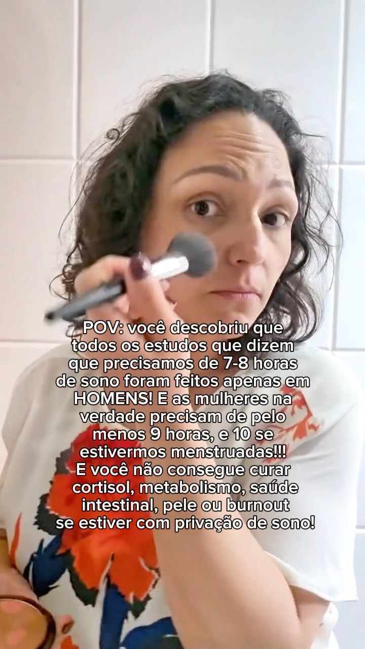 8 horas de sono não são suficientes!
Para nós, mulheres, a conta é outra: precisamos de 9h, e até 10h na TPM!
Seu corpo sente essa diferença: metabolismo, hormônios, pele... tudo desregula.
Não há dieta ou exercício que salve se o sono não é prioridade.
Priorize seu descanso e sinta a mudança. Quer saber mais sobre saúde feminina? Segue o meu perfil agora😉