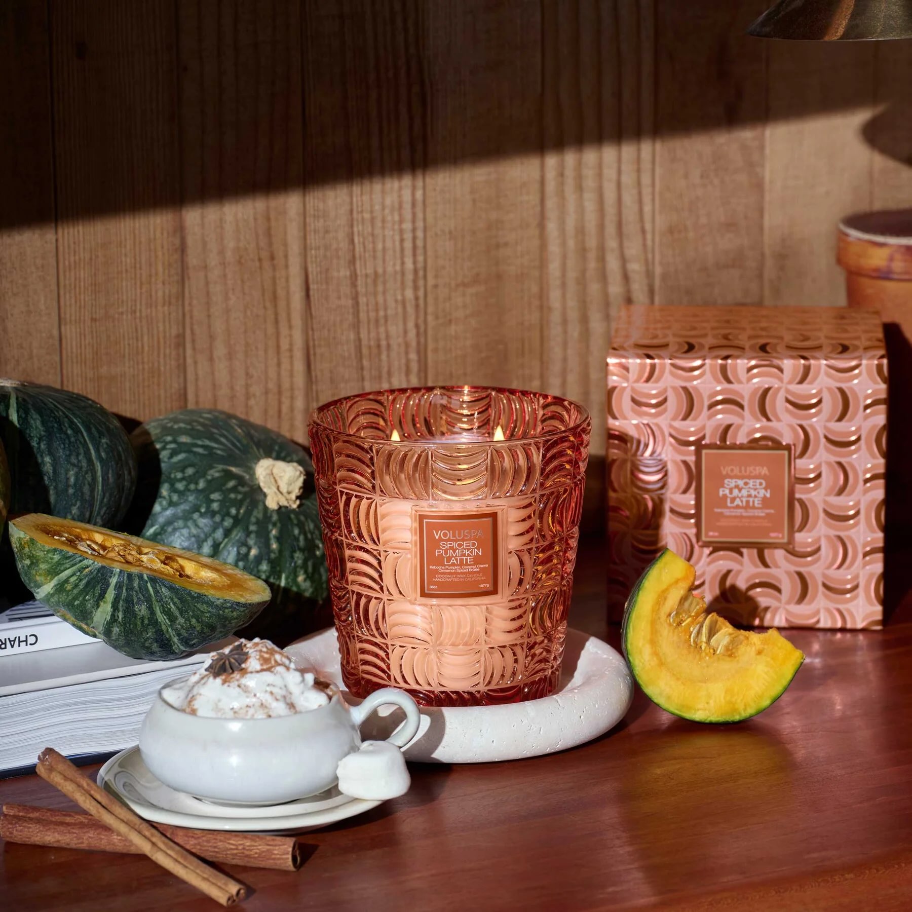 Fall, bottled up in the best way. 🎃☕️ Voluspa Spiced Pumpkin Latte brings all the warm, cozy notes of the season into one beautiful candle.
@voluspafragrances | Trade Mart Division
#Voluspa #SpicedPumpkinLatte #FallFragrance #CozySeason #FallFavorites