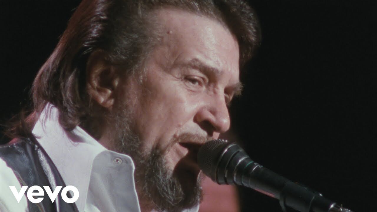 Forty-one years ago, Waylon Jennings, Willie Nelson, Johnny Cash, and Kris Kristofferson hit #1 on the Billboard Country Albums chart with Highwayman. #MusicIsLegend https://youtu.be/bMdeg-WKt1U?is=FEgY8I151O90iolT